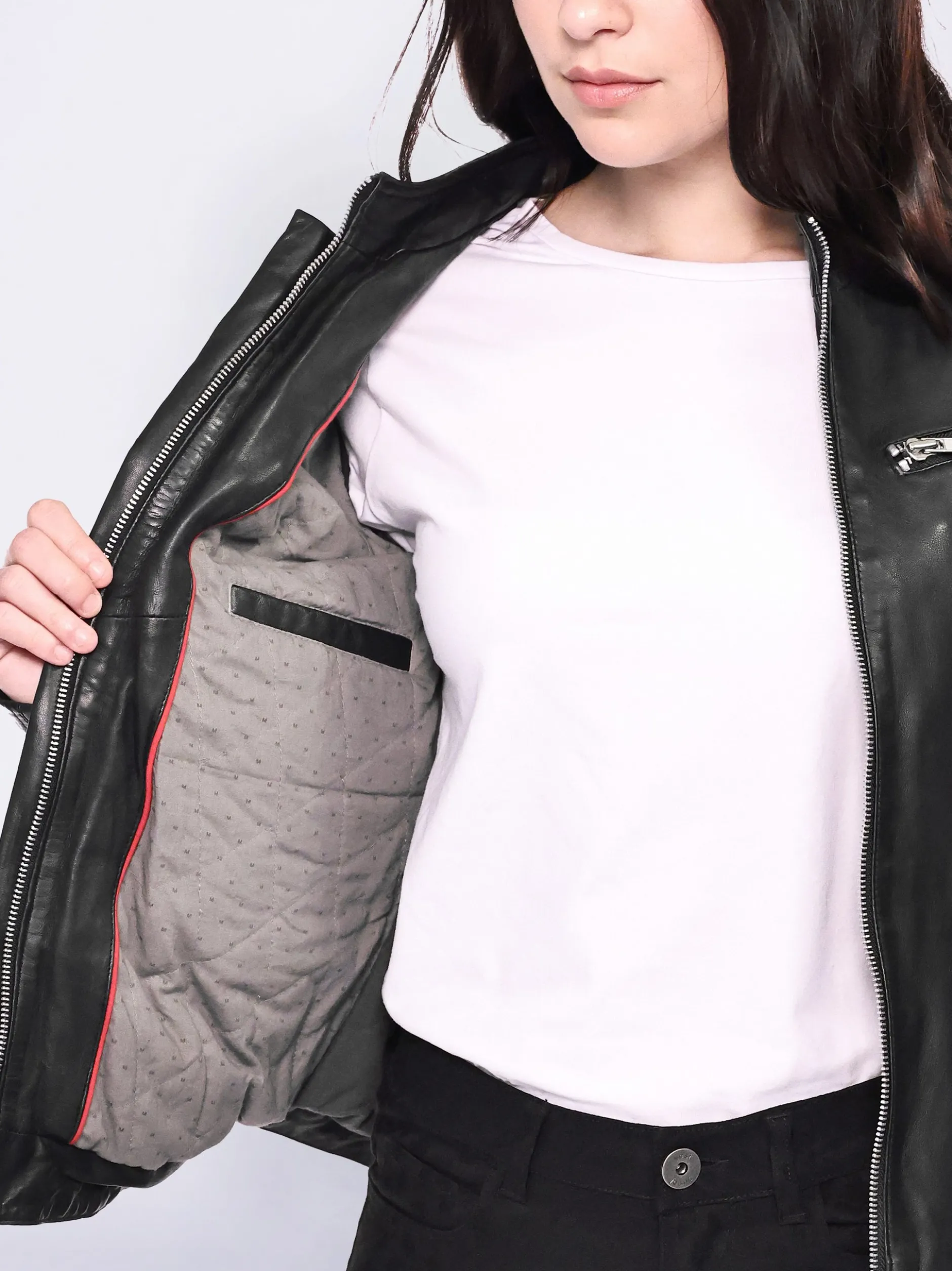 Mustang Damen Lederjacke in schwarz
