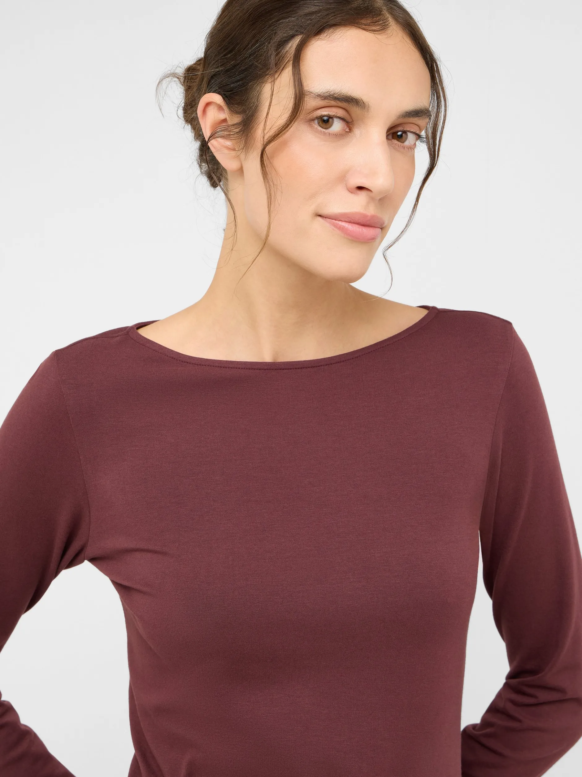 Mustang Damen T-Shirt in braun - Ausschnitt: U-Boot