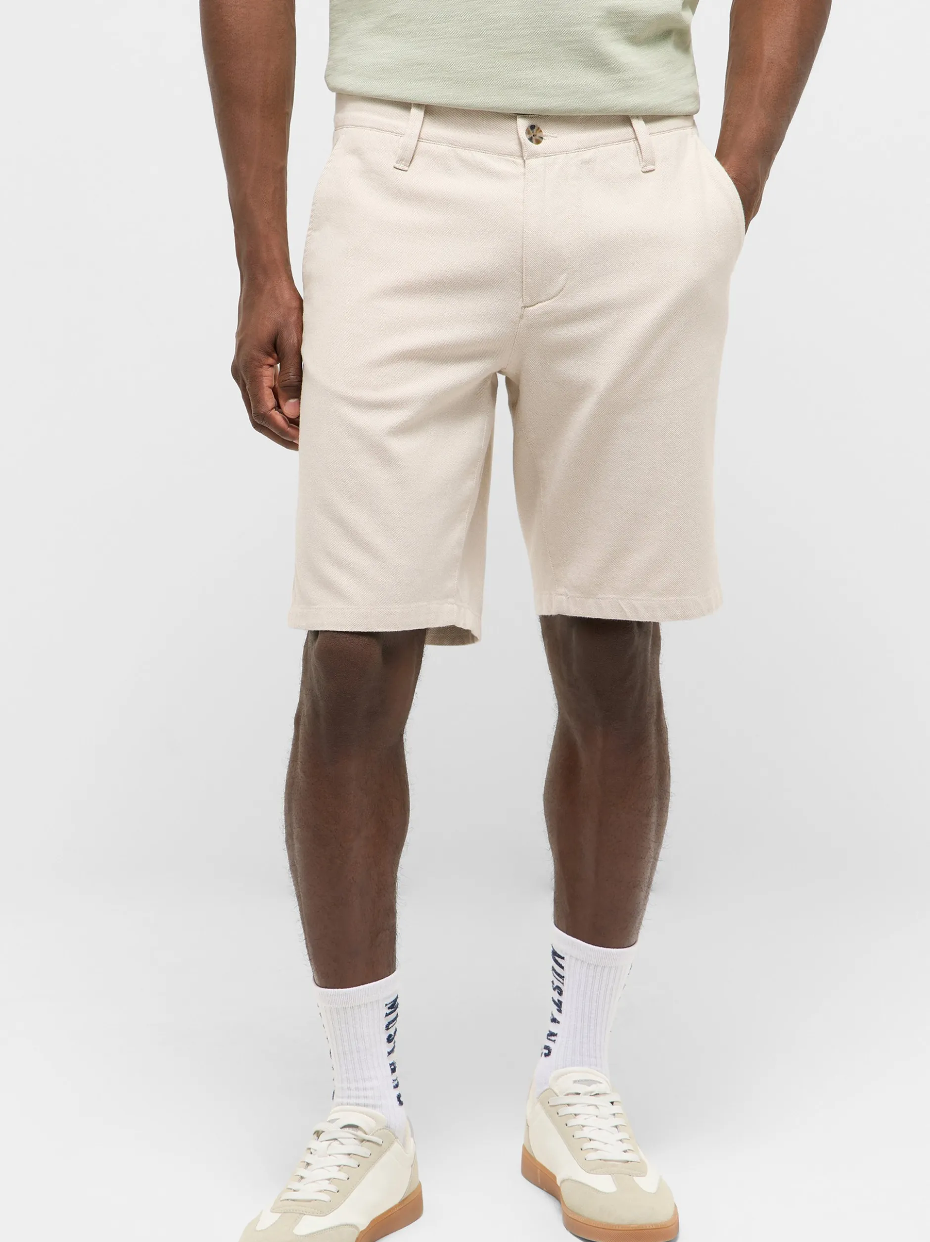 Mustang Herren Chinoshorts in sand