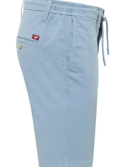 Mustang Herren Chinoshorts in hellblau