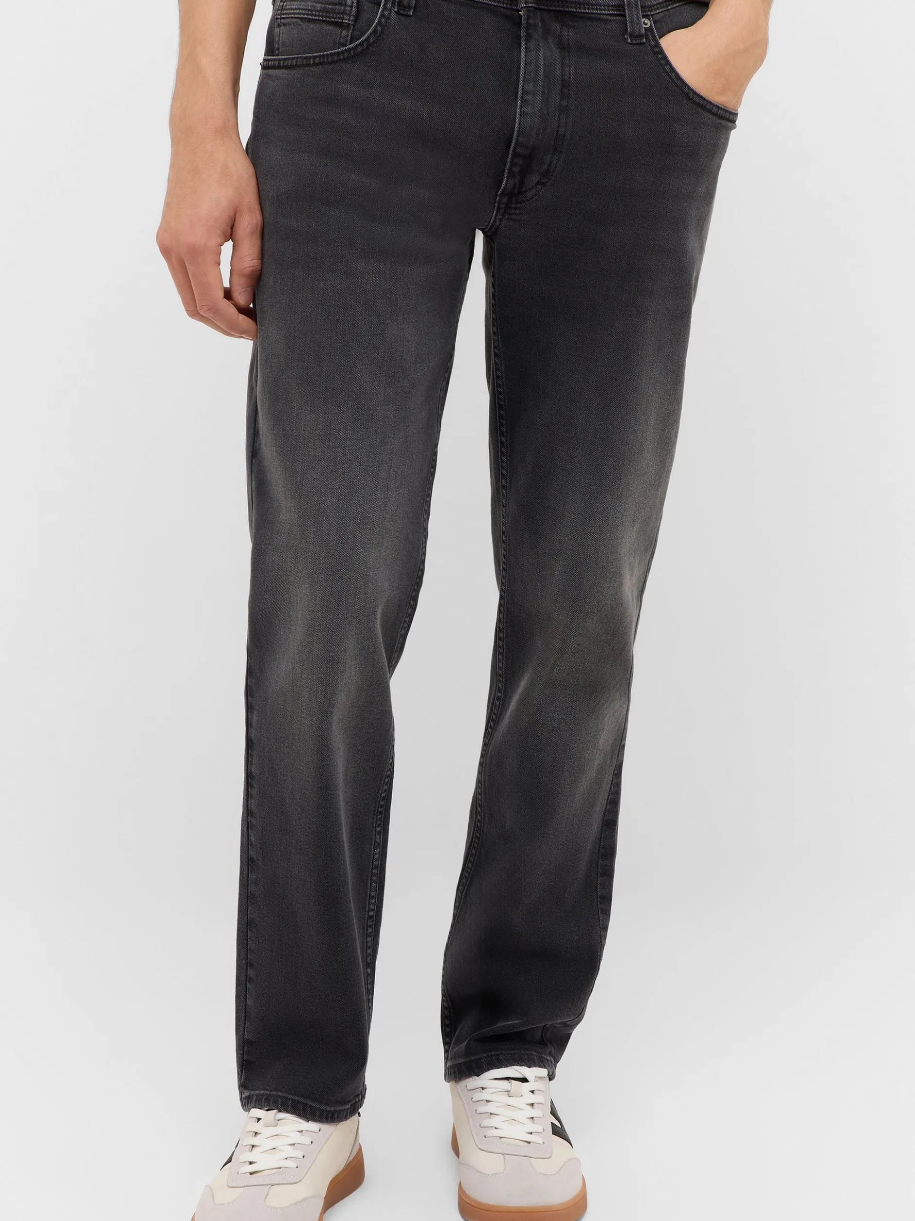 Mustang Herren Jeans in schwarz