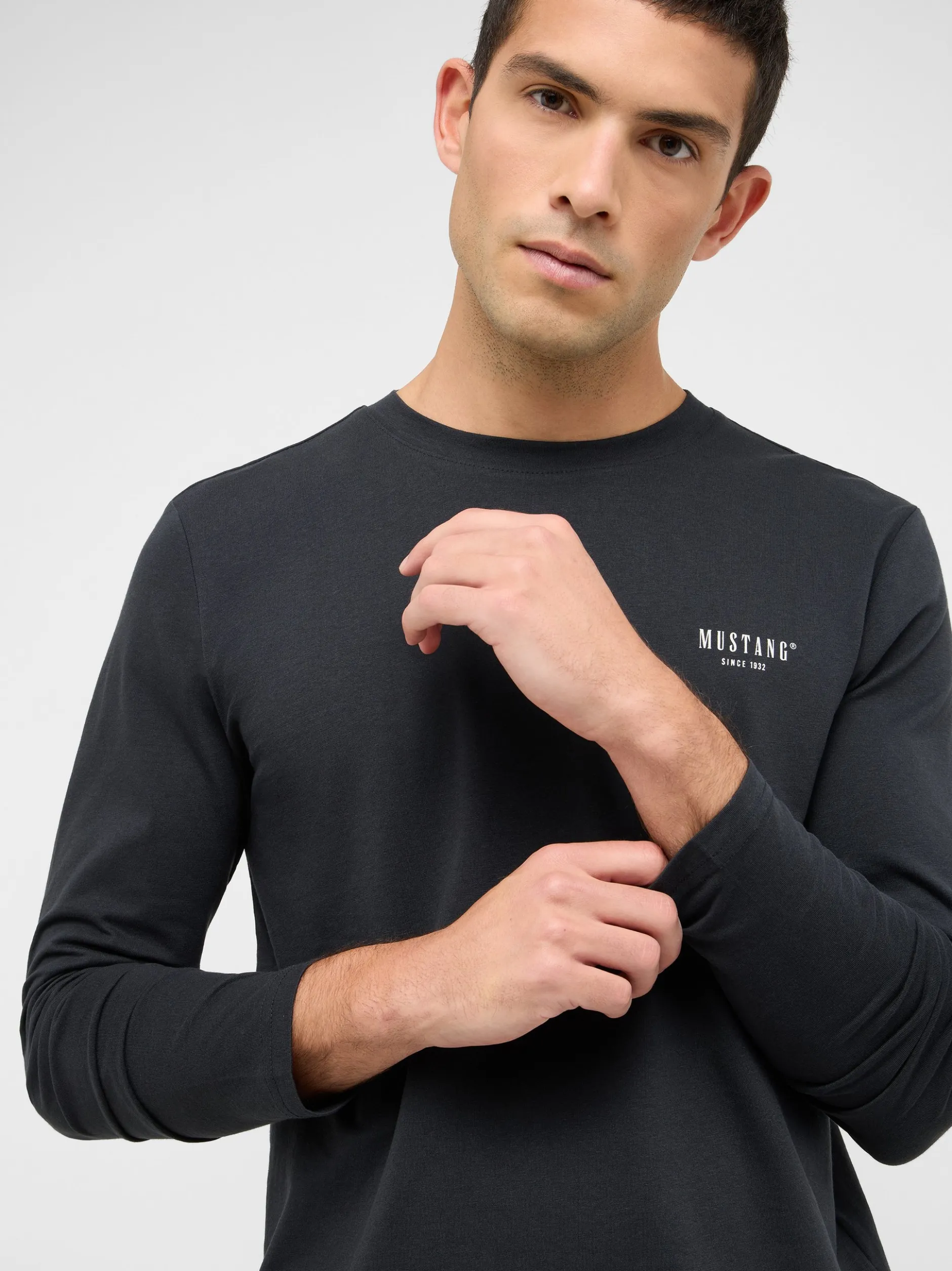 Mustang Herren Langarmshirt in schwarz - Ärmel: langarm
