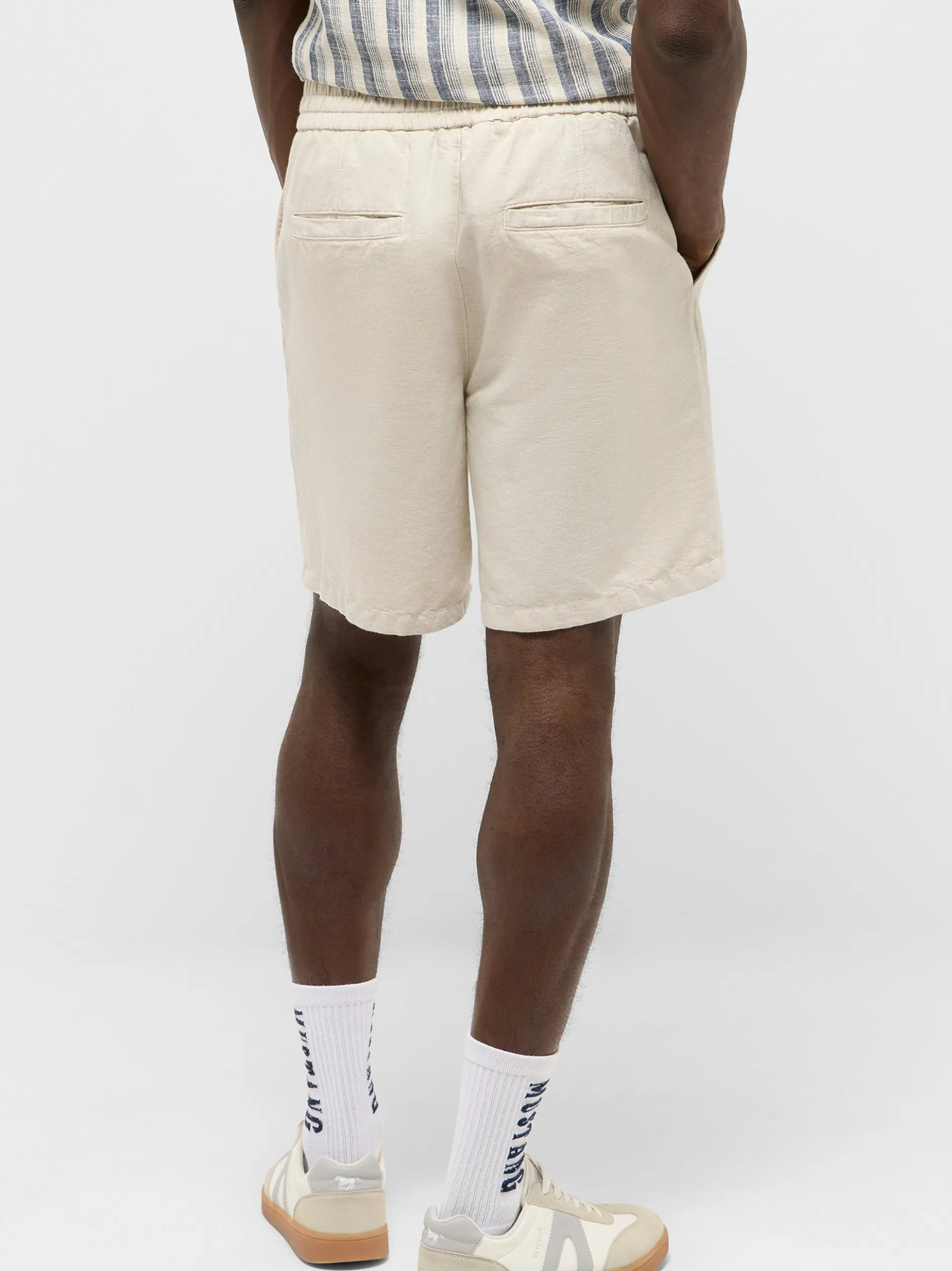 Mustang Herren Sweatshorts in sand