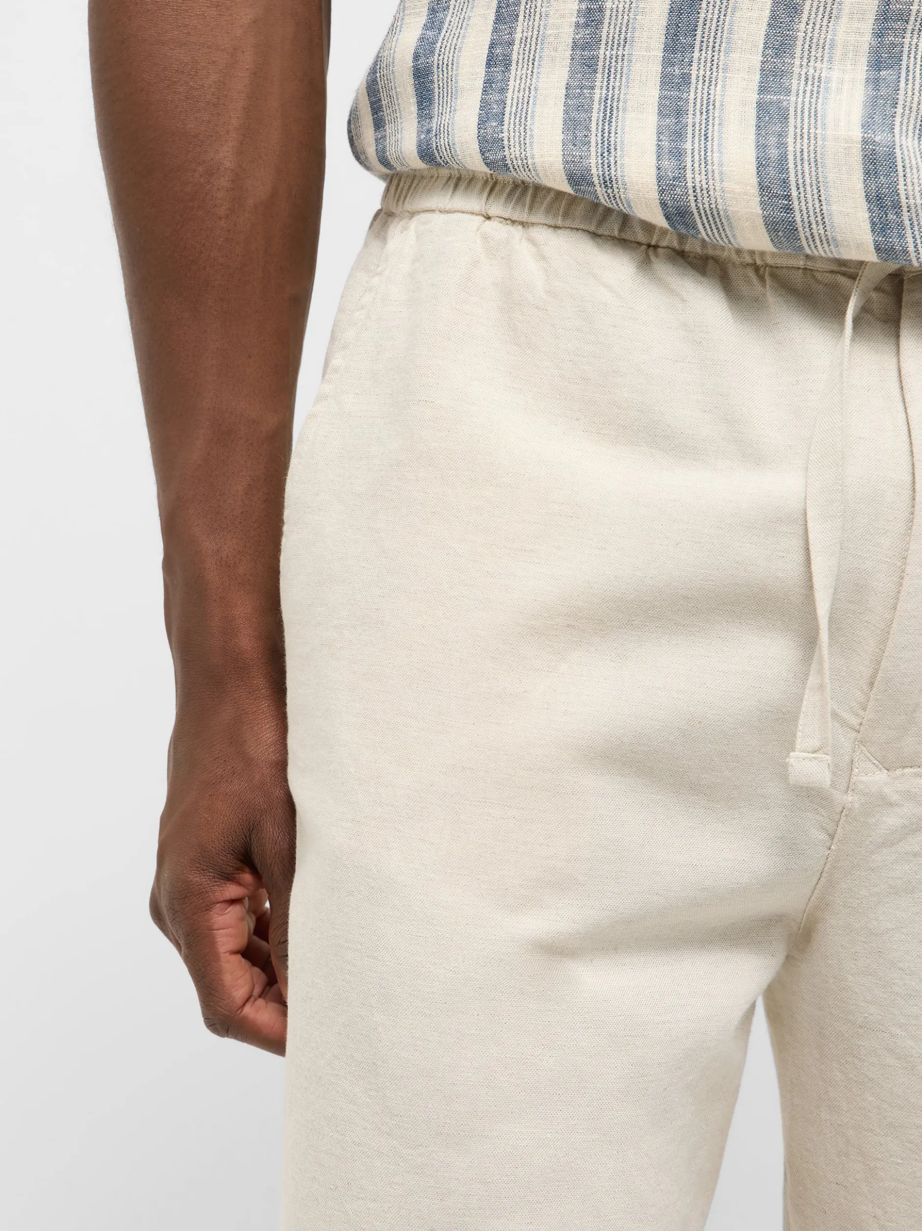 Mustang Herren Sweatshorts in sand