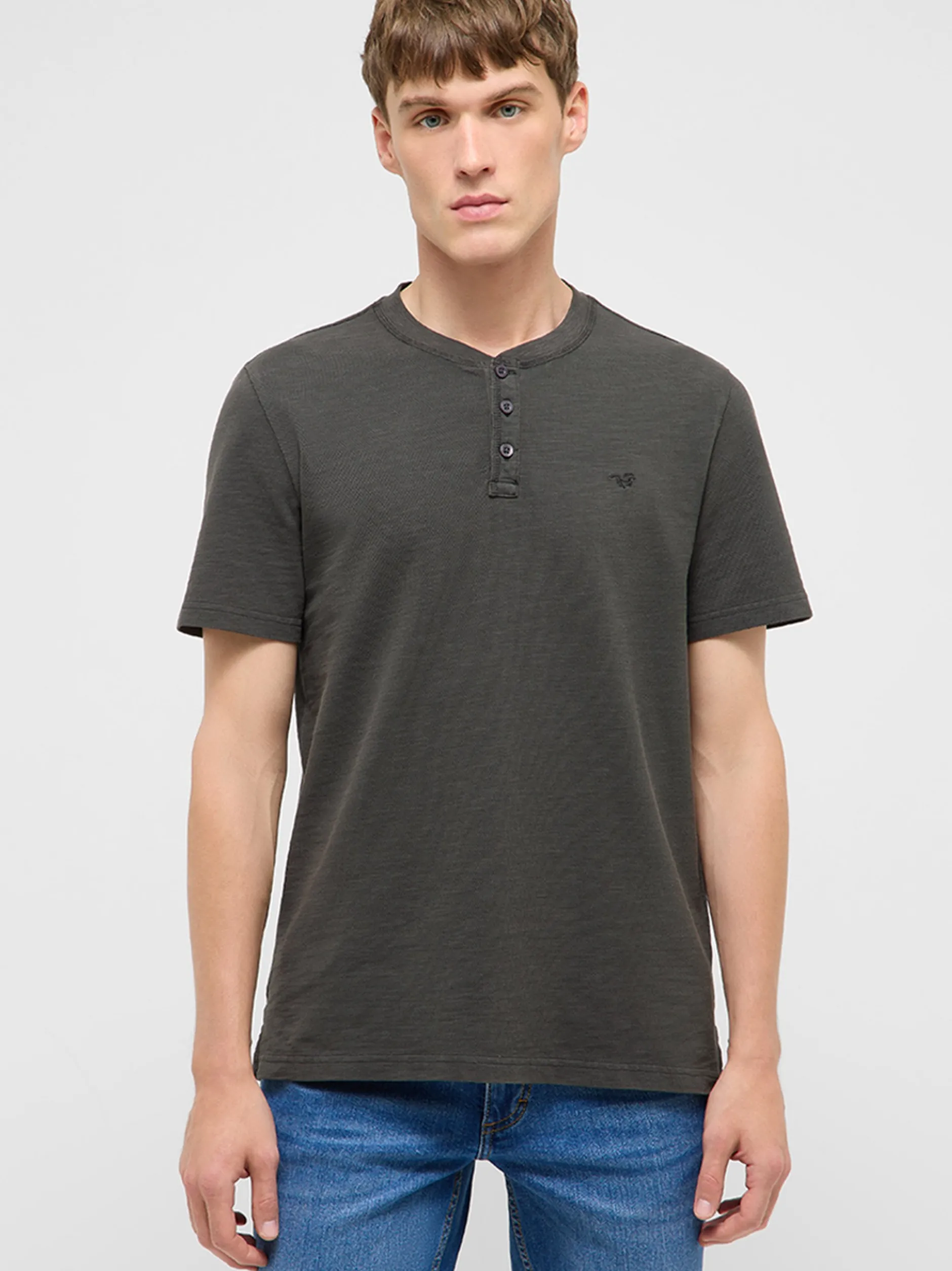 Mustang Herren T-Shirt in anthrazit - Ausschnitt: Henley