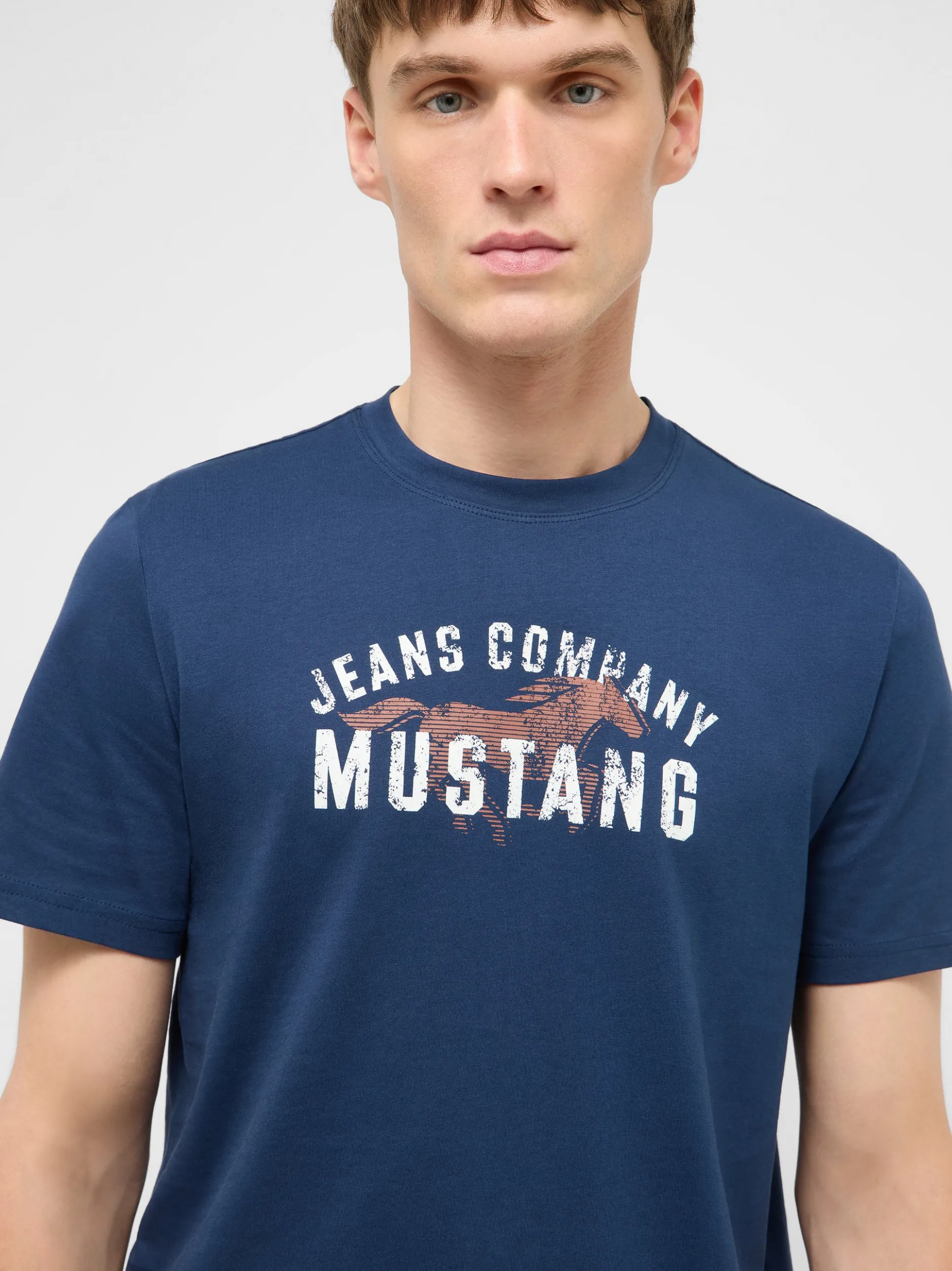 Mustang Herren T-Shirt in blau - Ausschnitt: Rundhals