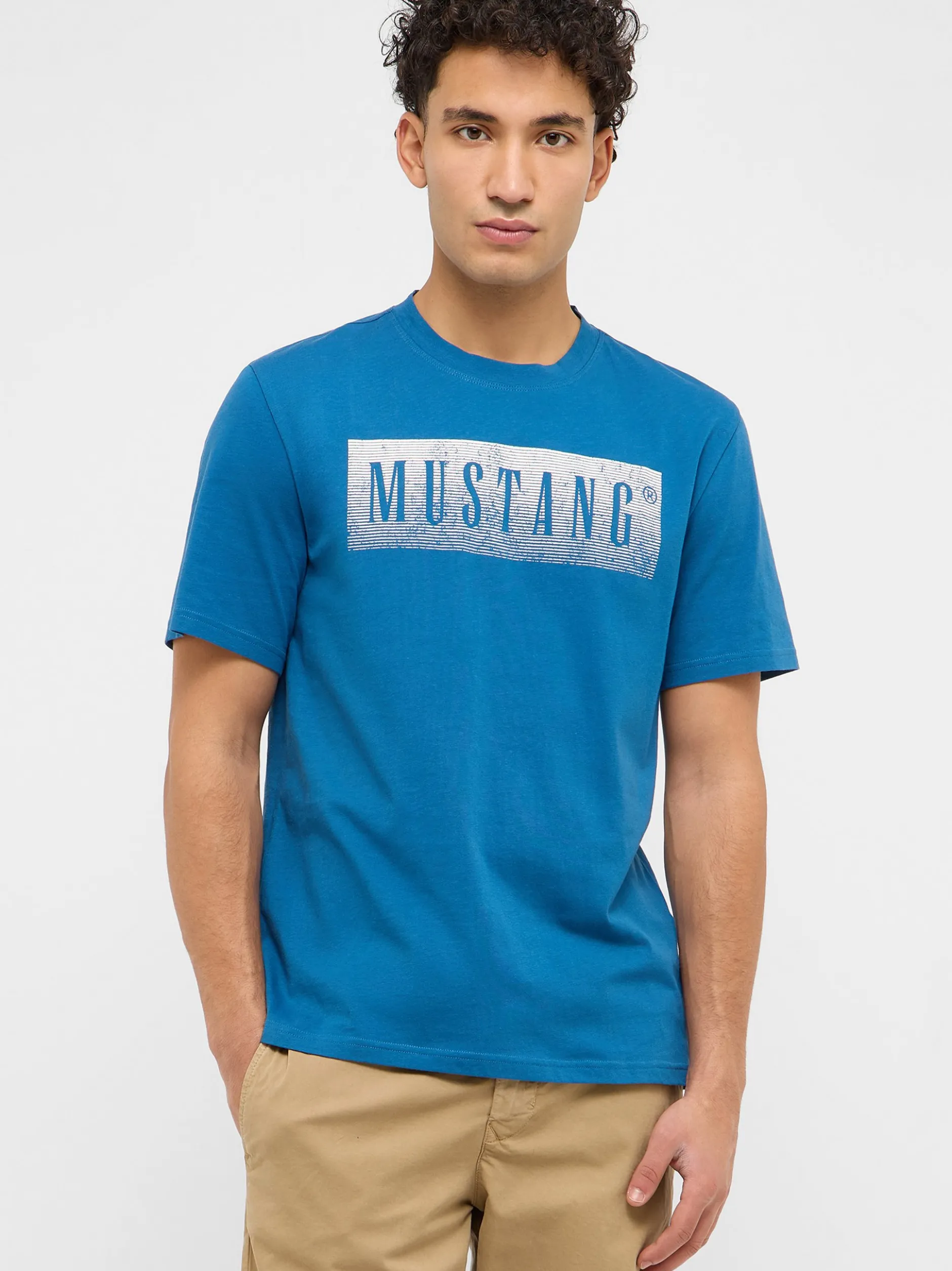 Mustang Herren T-Shirt in blau - Ausschnitt: Rundhals
