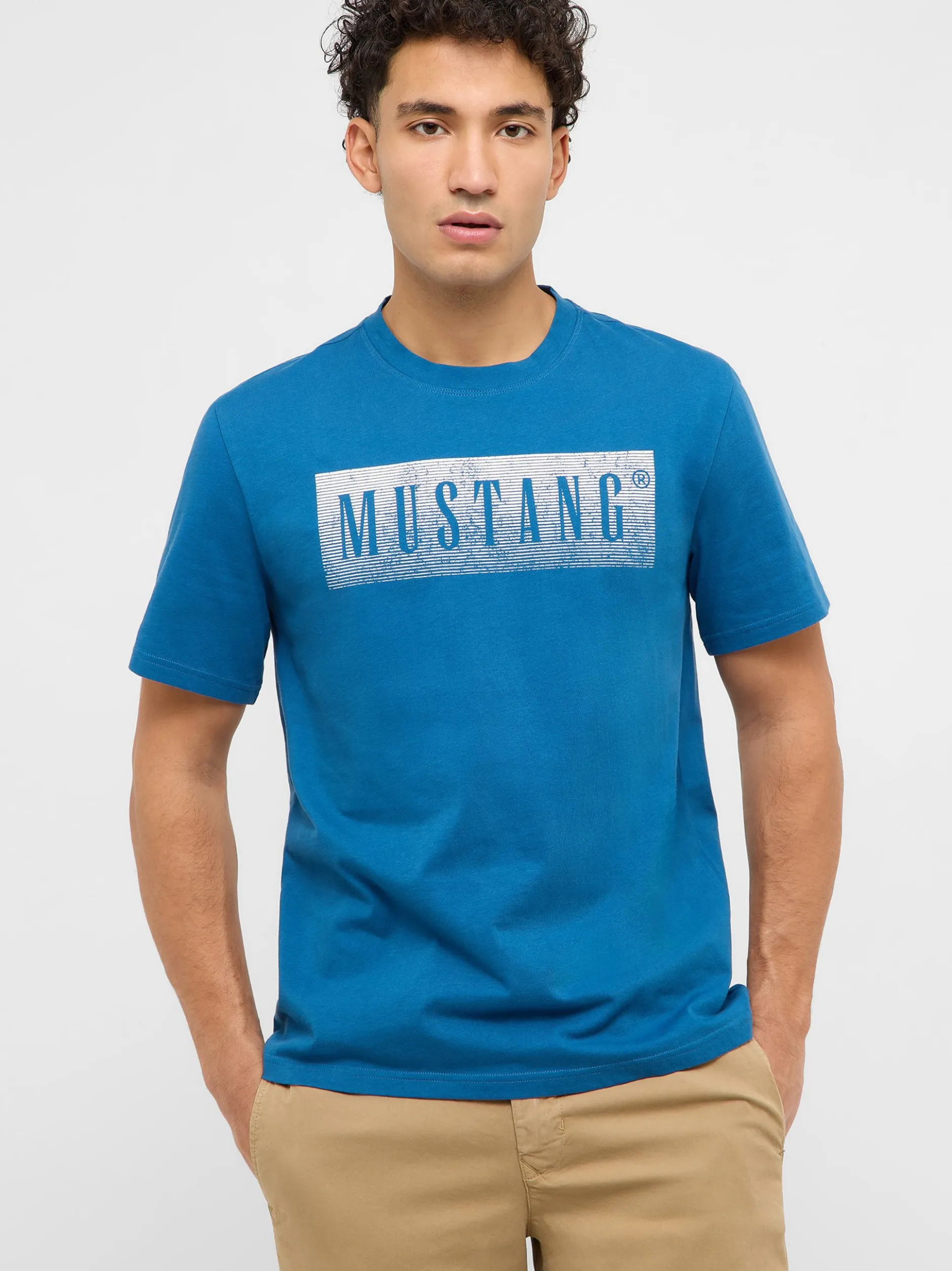 Mustang Herren T-Shirt in blau - Ausschnitt: Rundhals