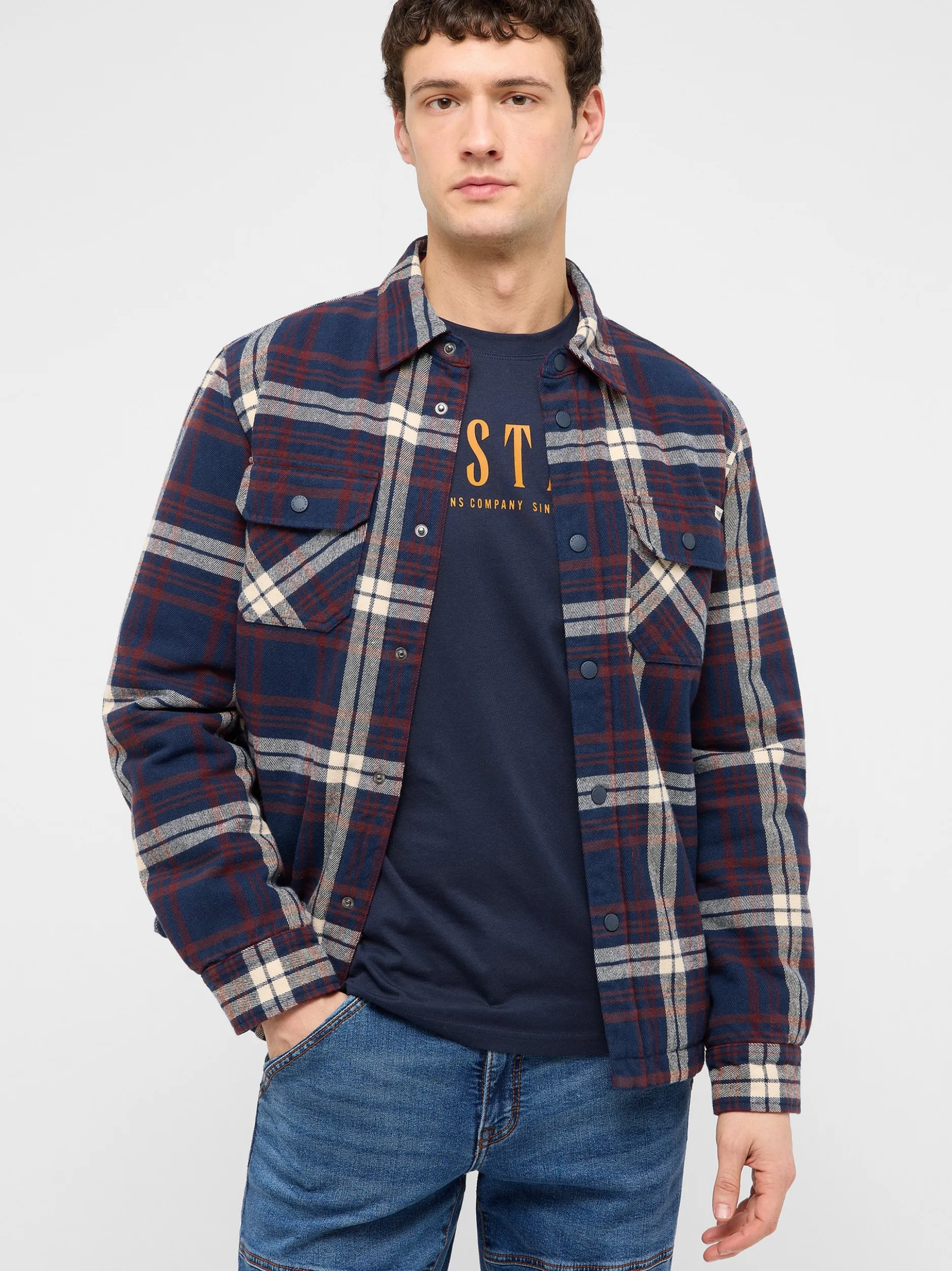 Mustang Herren T-Shirt in blau - Ausschnitt: Rundhals