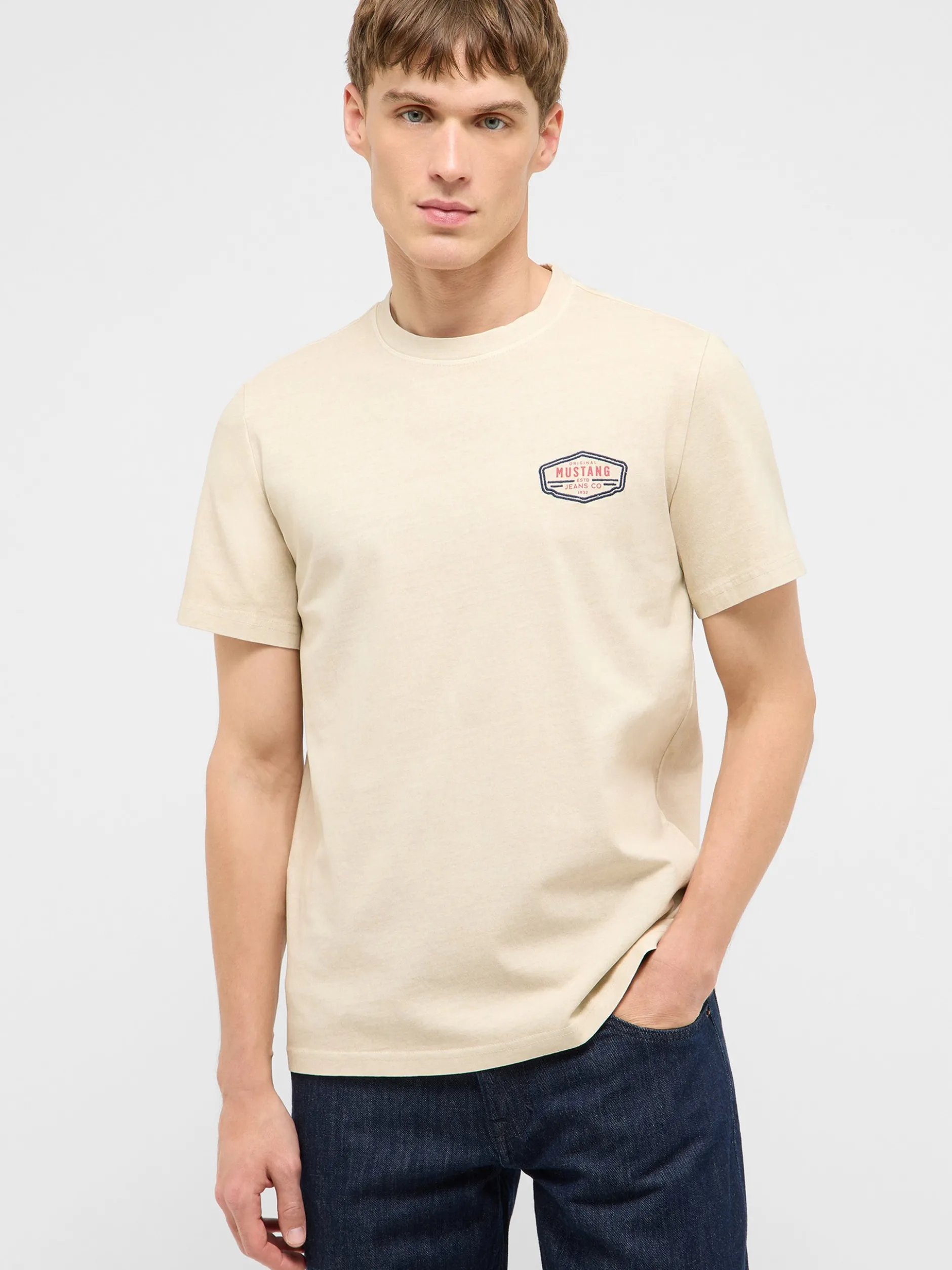 Mustang Herren T-Shirt in braun - Ausschnitt: Rundhals
