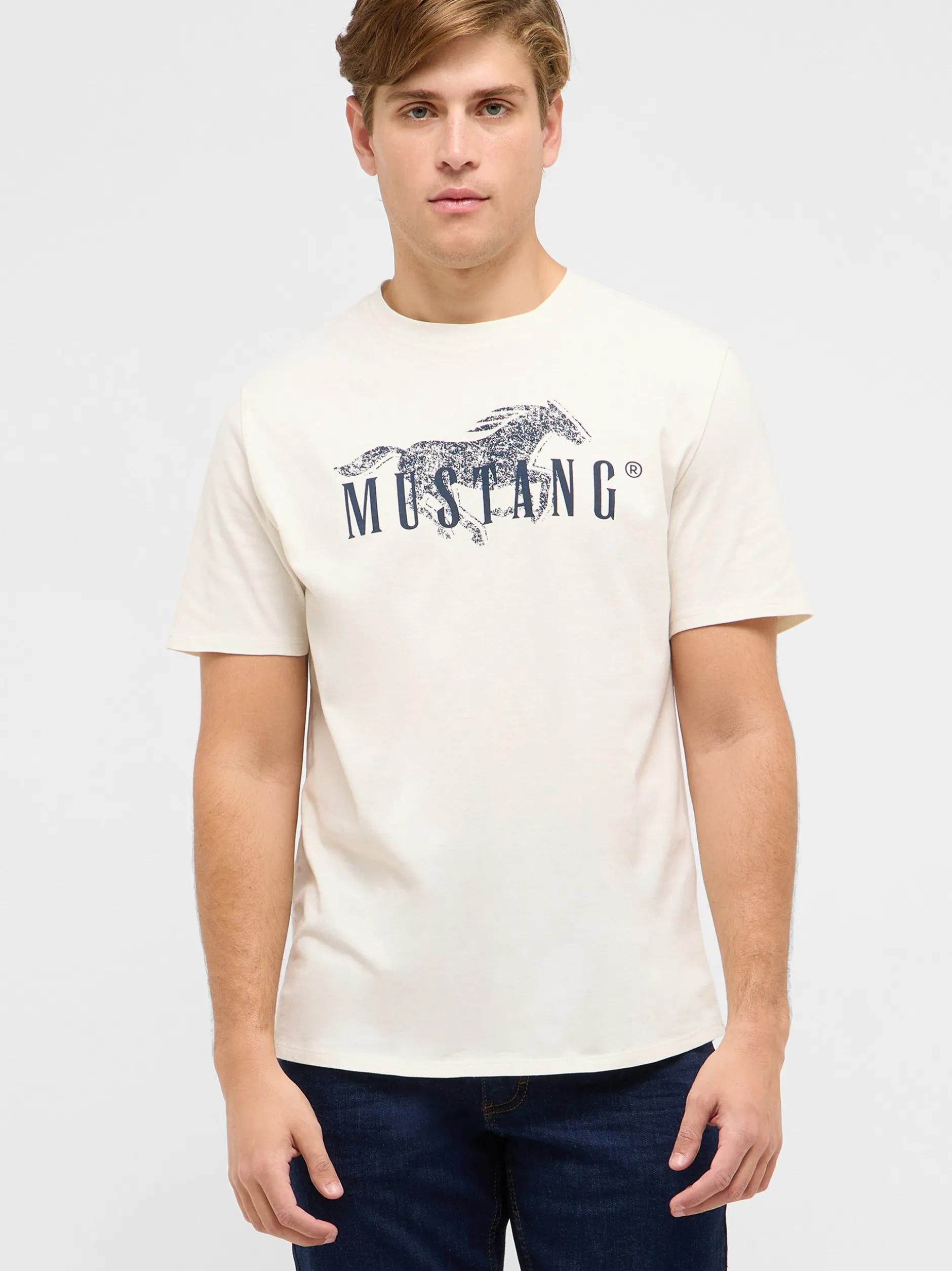 Mustang Herren T-Shirt in ecru - Ausschnitt: Rundhals