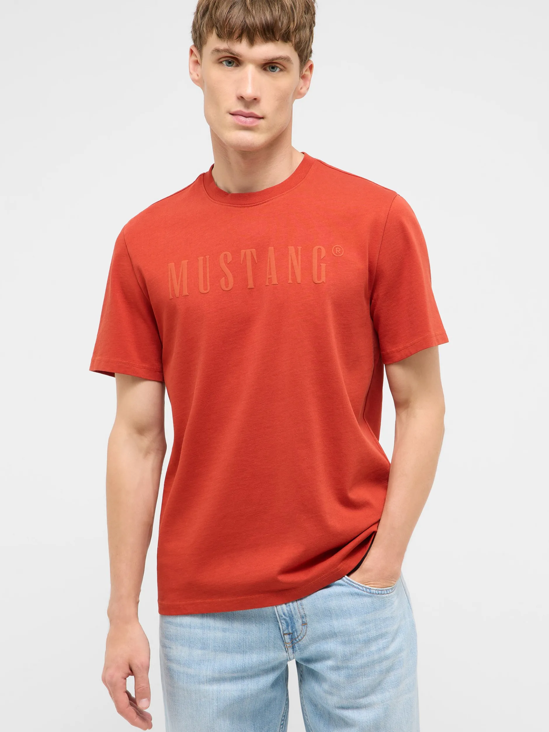Mustang Herren T-Shirt in rot - Ausschnitt: Rundhals