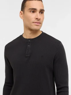 Mustang Herren T-Shirt in schwarz - Ausschnitt: Henley