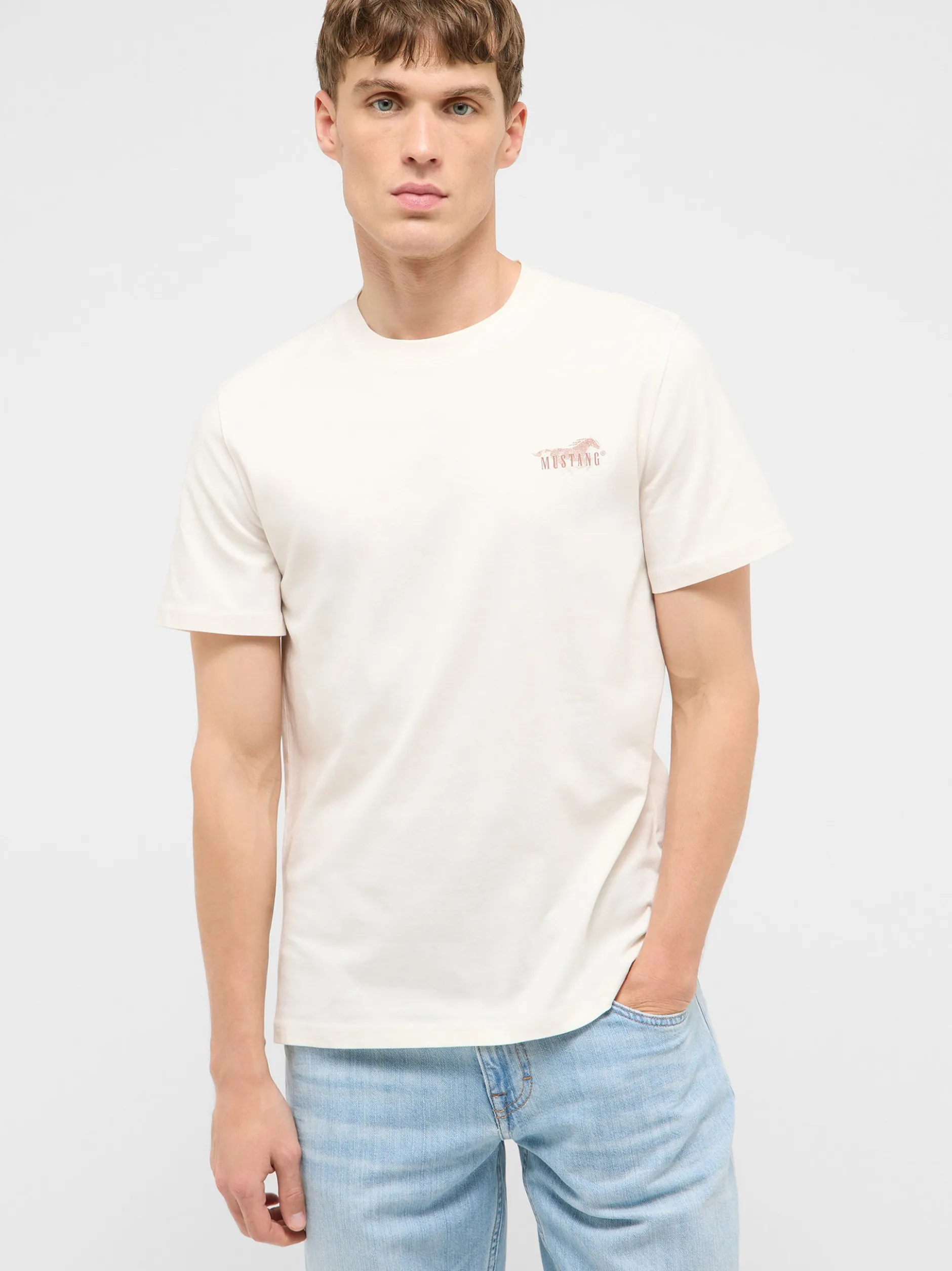Mustang Herren T-Shirt in weiß - Ausschnitt: Rundhals
