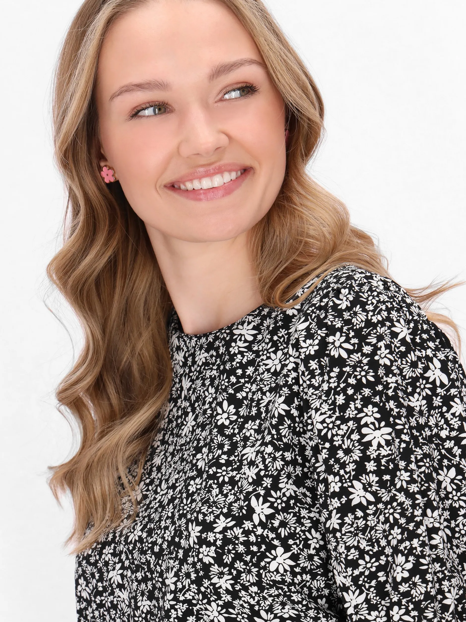 MyMo Damen Bluse in schwarz - Ausschnitt: Rundhals