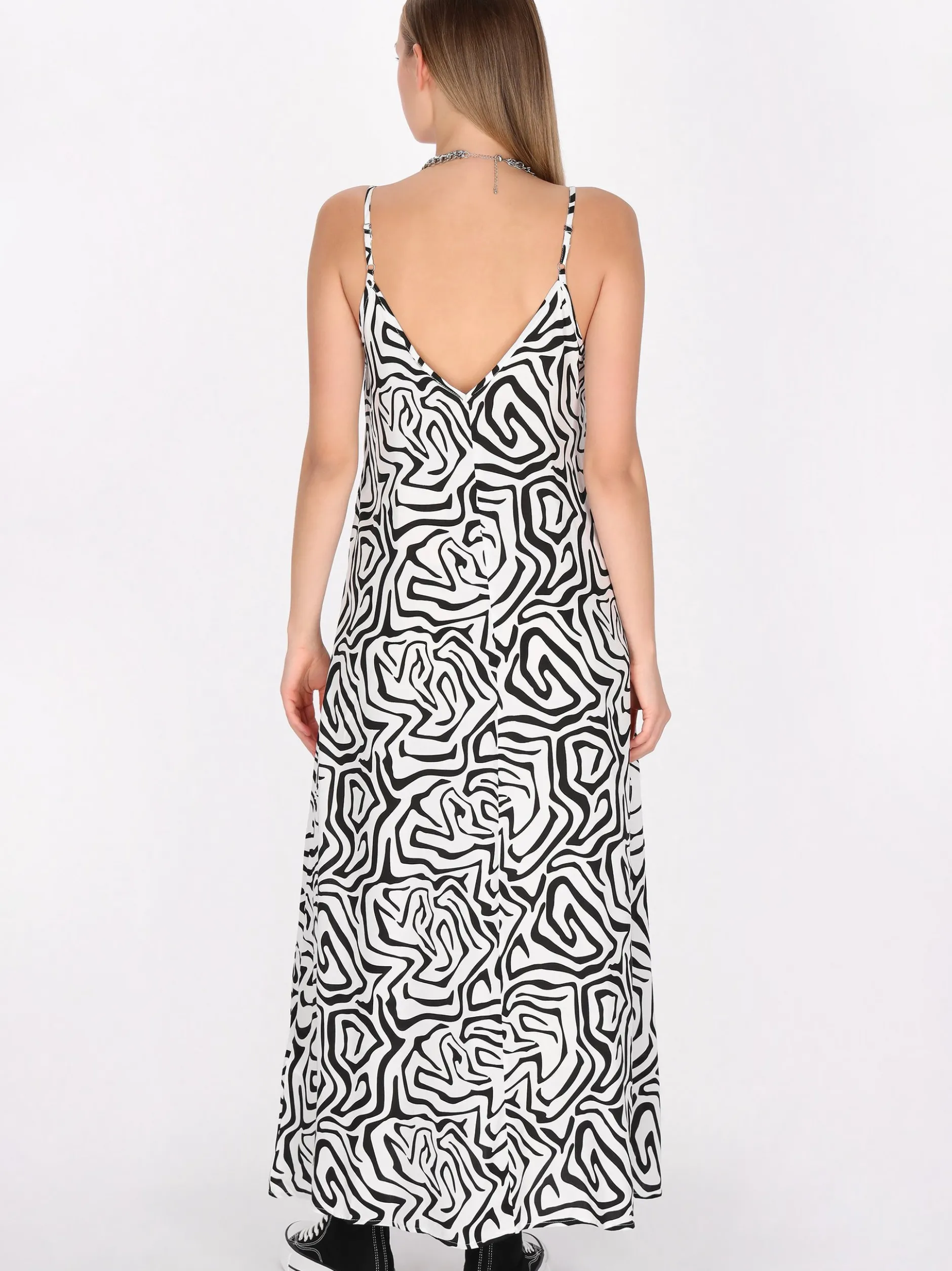 MyMo Damen Kleid in weiß - Länge: mittel