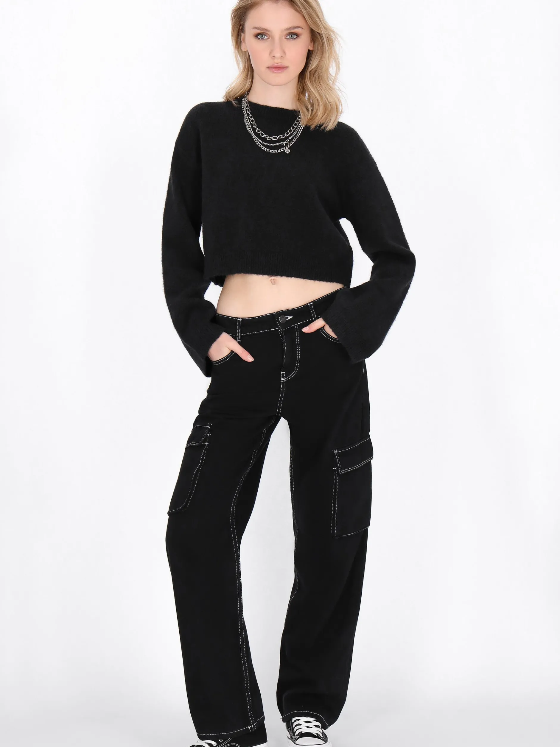 MyMo Damen Pullover in schwarz - Ausschnitt: Rundhals