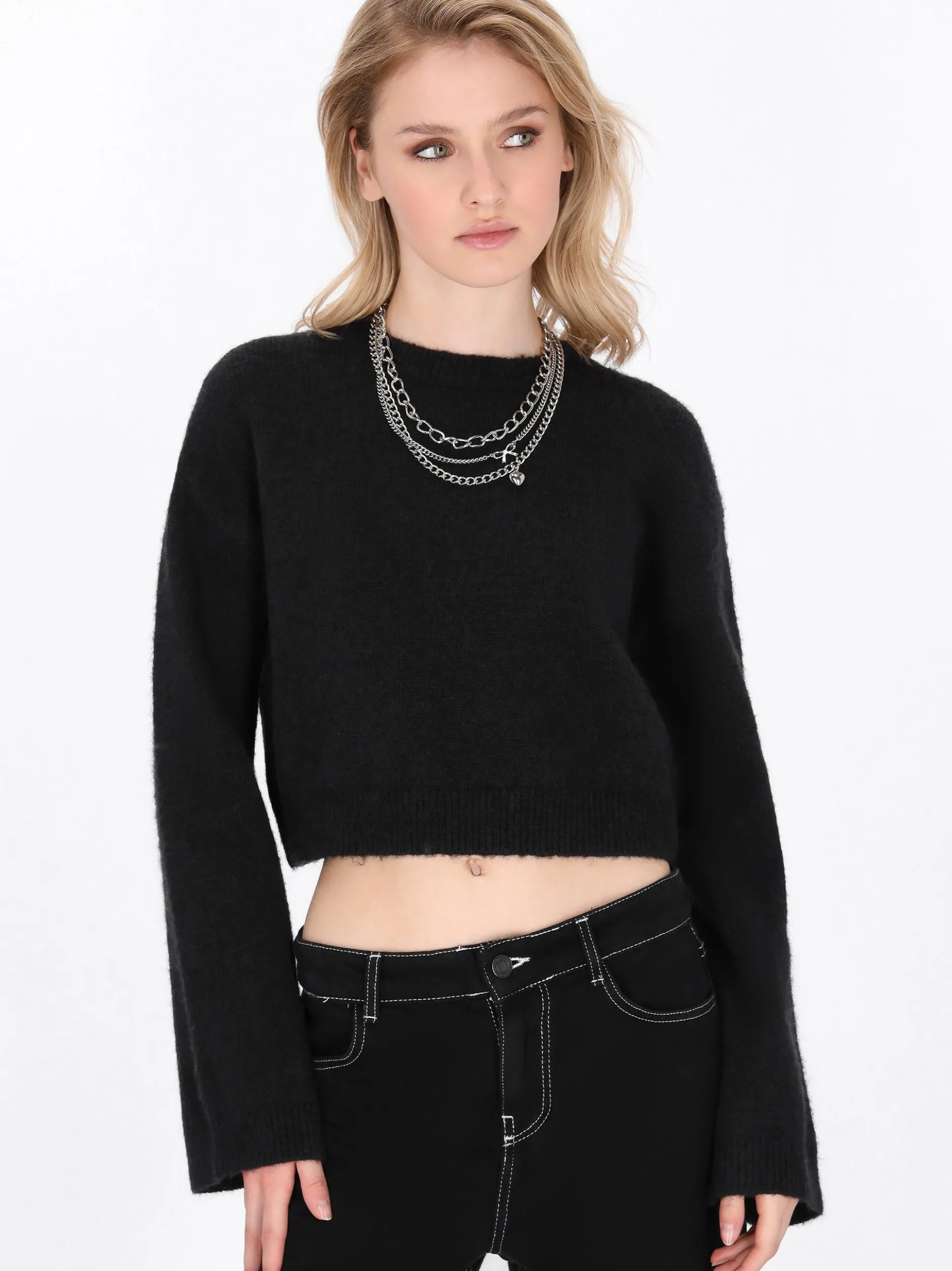 MyMo Damen Pullover in schwarz - Ausschnitt: Rundhals