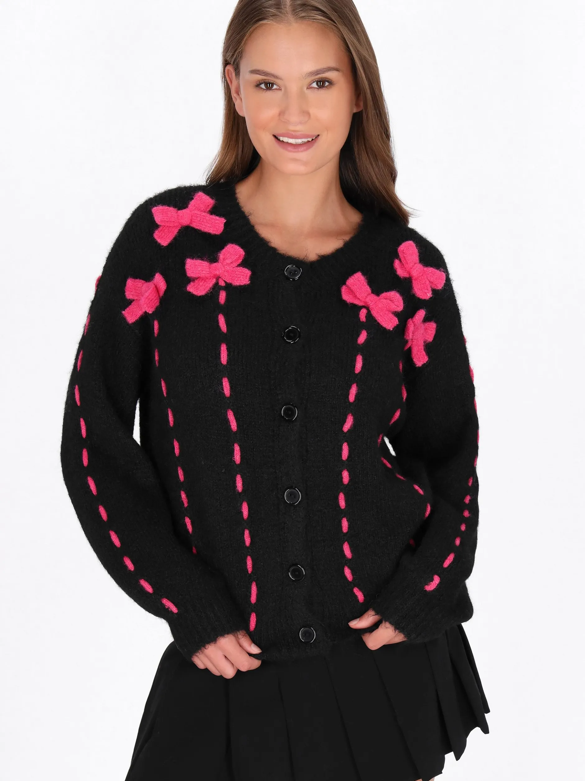 MyMo Damen Strickjacke in schwarz - Ausschnitt: Rundhals