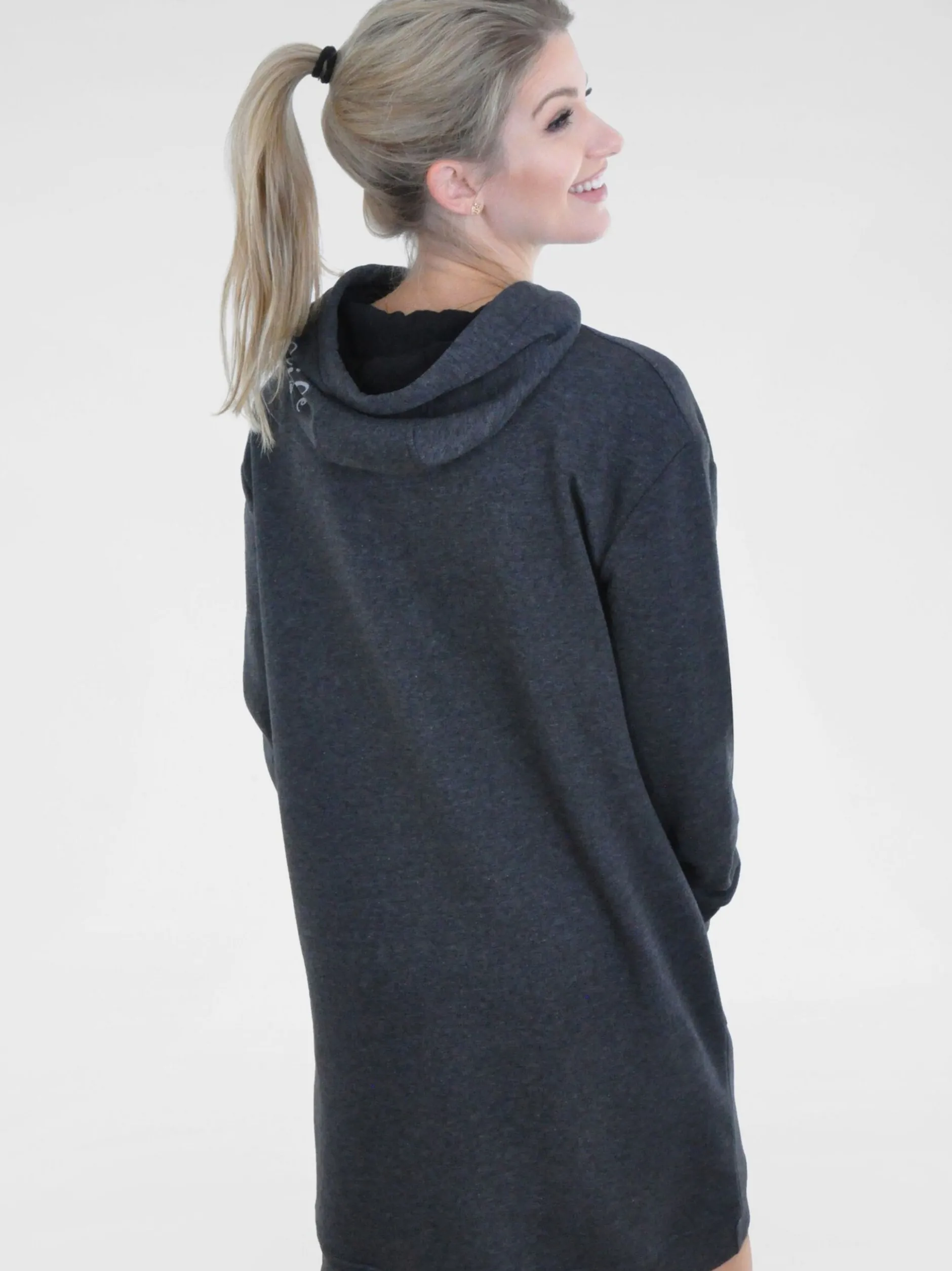 Navigazione Damen Sweatkleid in schwarz - Länge: mittel