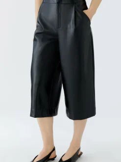 Oui Damen Kunstlederhose in schwarz