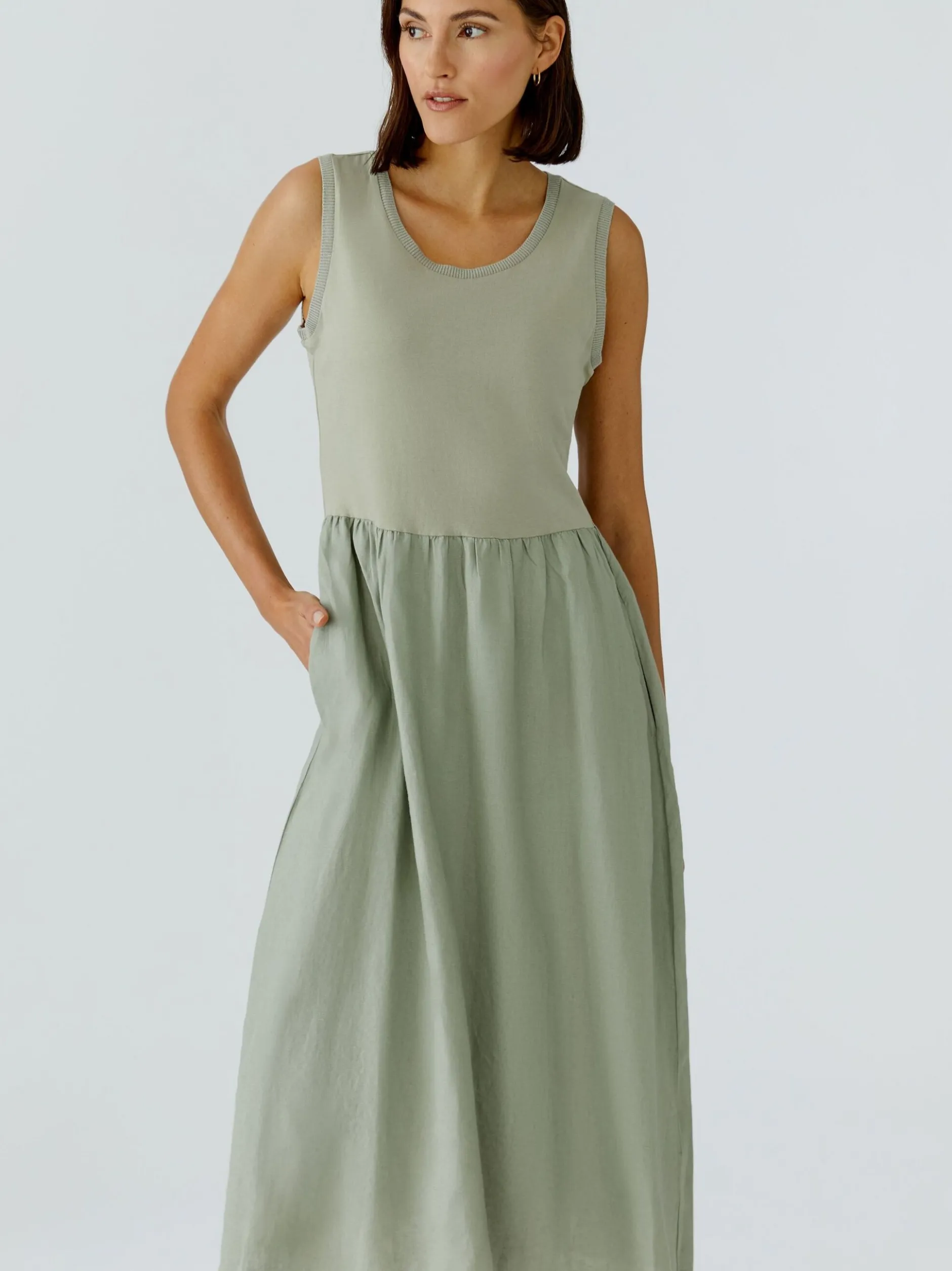 Oui Damen Midikleid in schilf - Ausschnitt: Rundhals