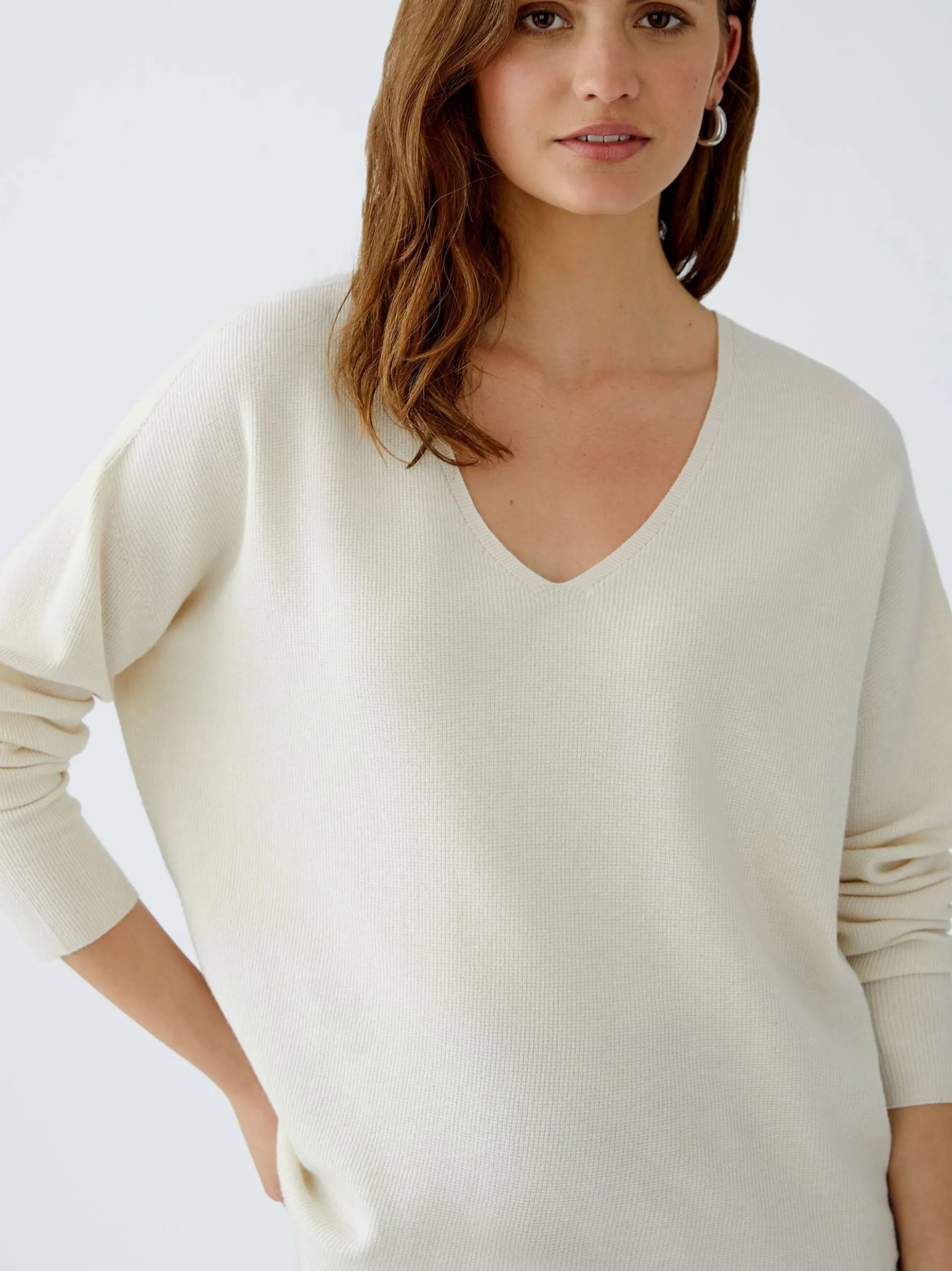 Oui Damen Pullover in weiß - Ausschnitt: V-Ausschnitt