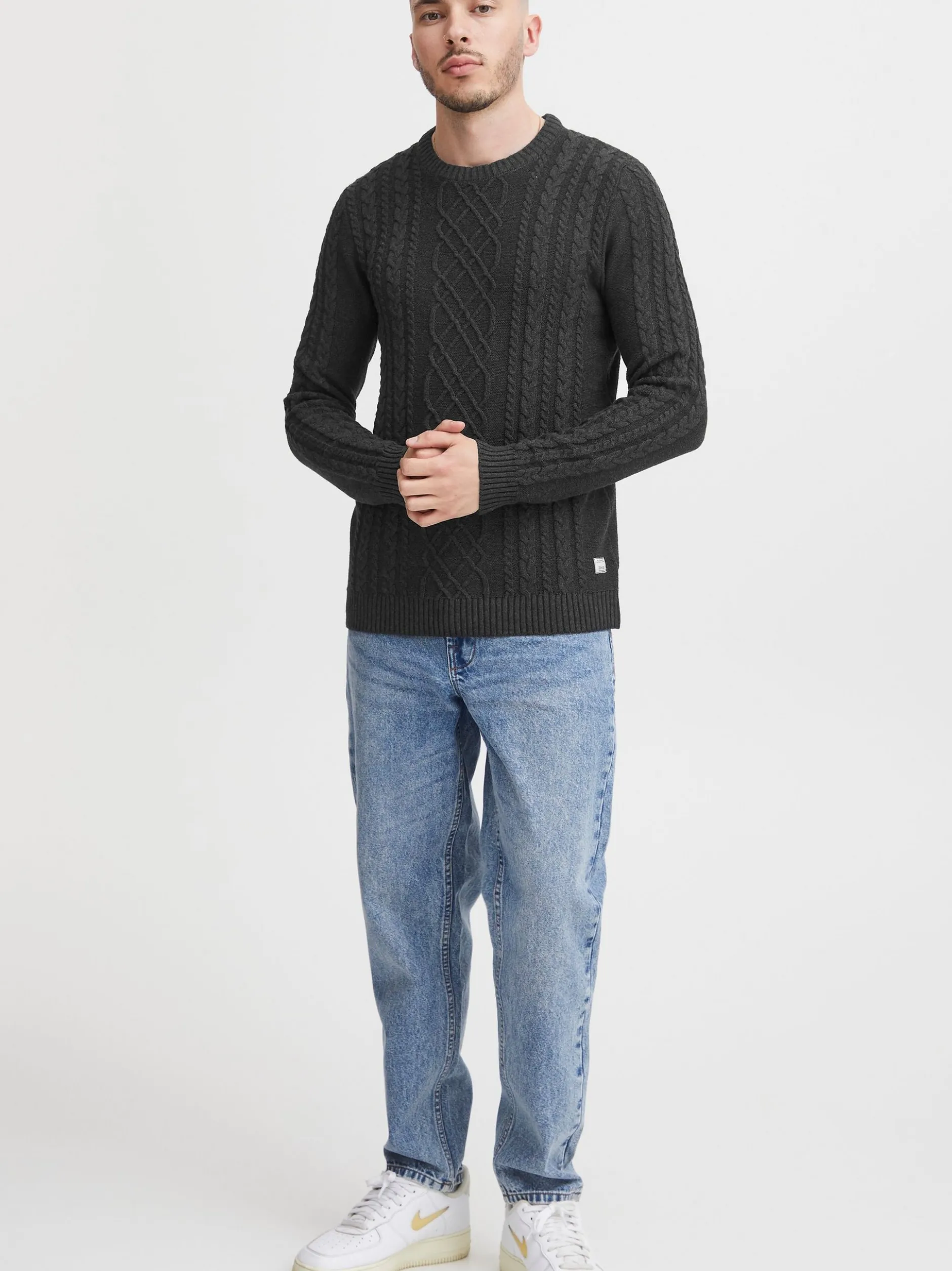 11 Project Herren Rundhalspullover - PRJamal in grau