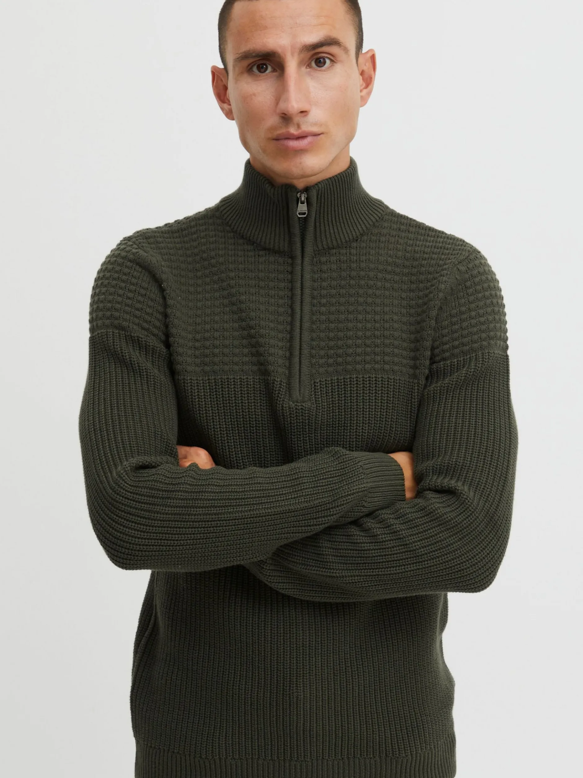11 Project Herren Strickpullover - PRAdam in grün