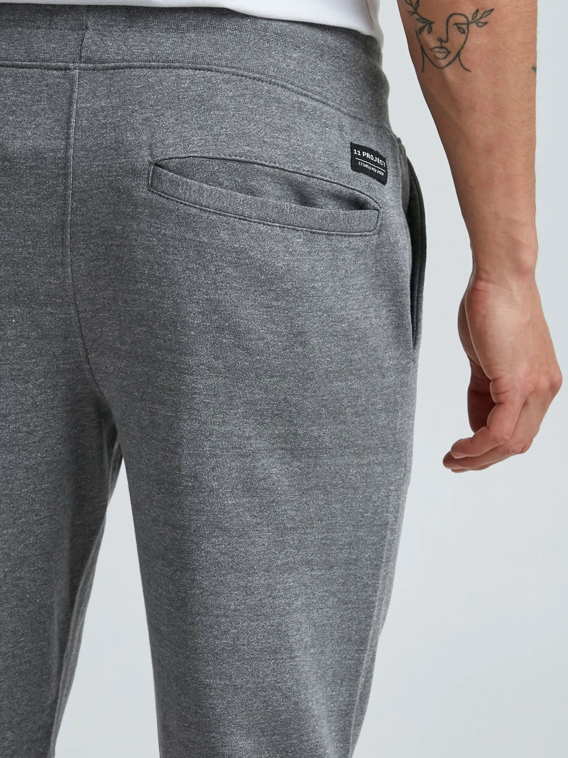 11 Project Herren Sweathose - PROle in grau