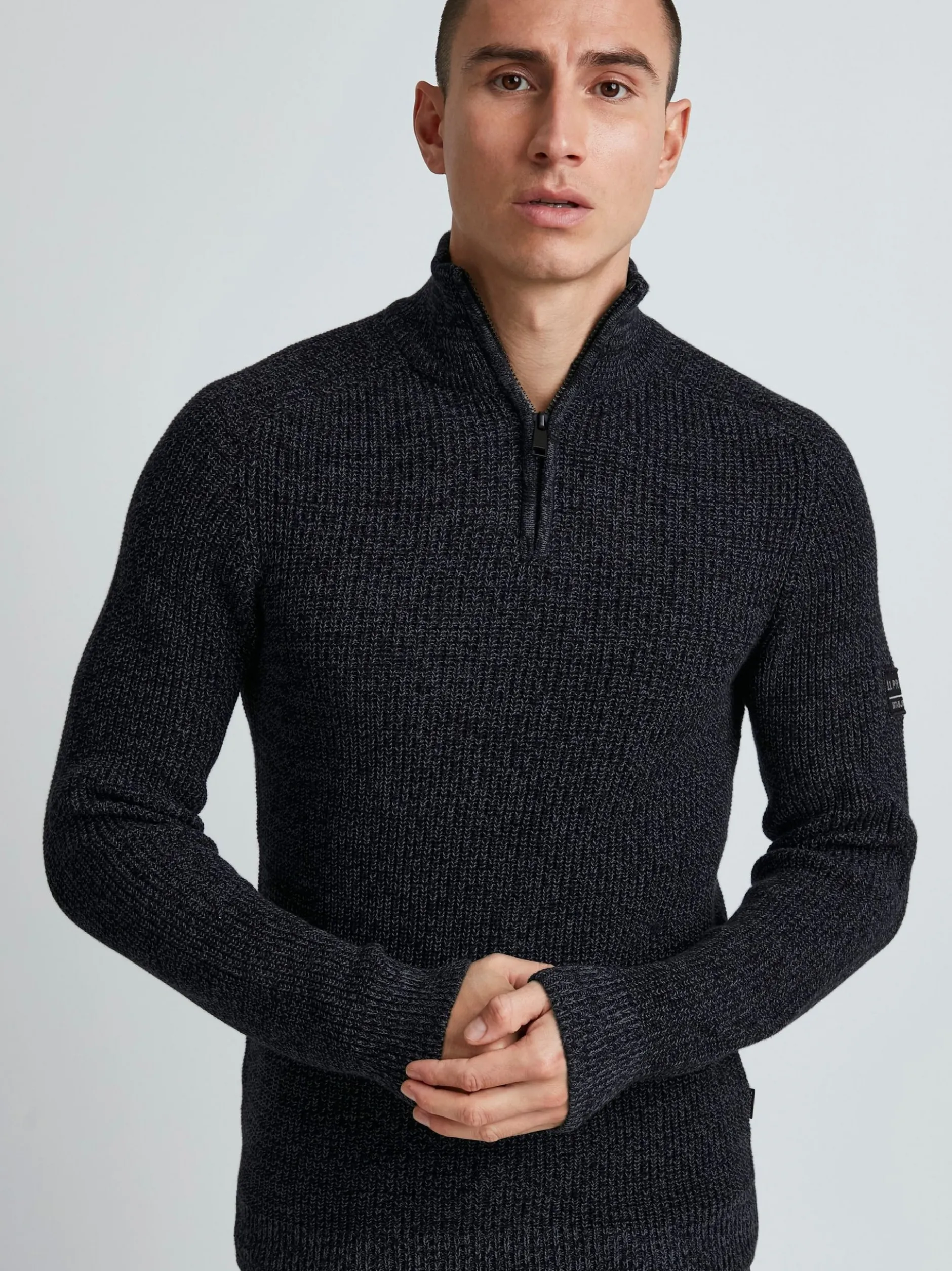 11 Project Herren Troyer - PRAmilcar in schwarz