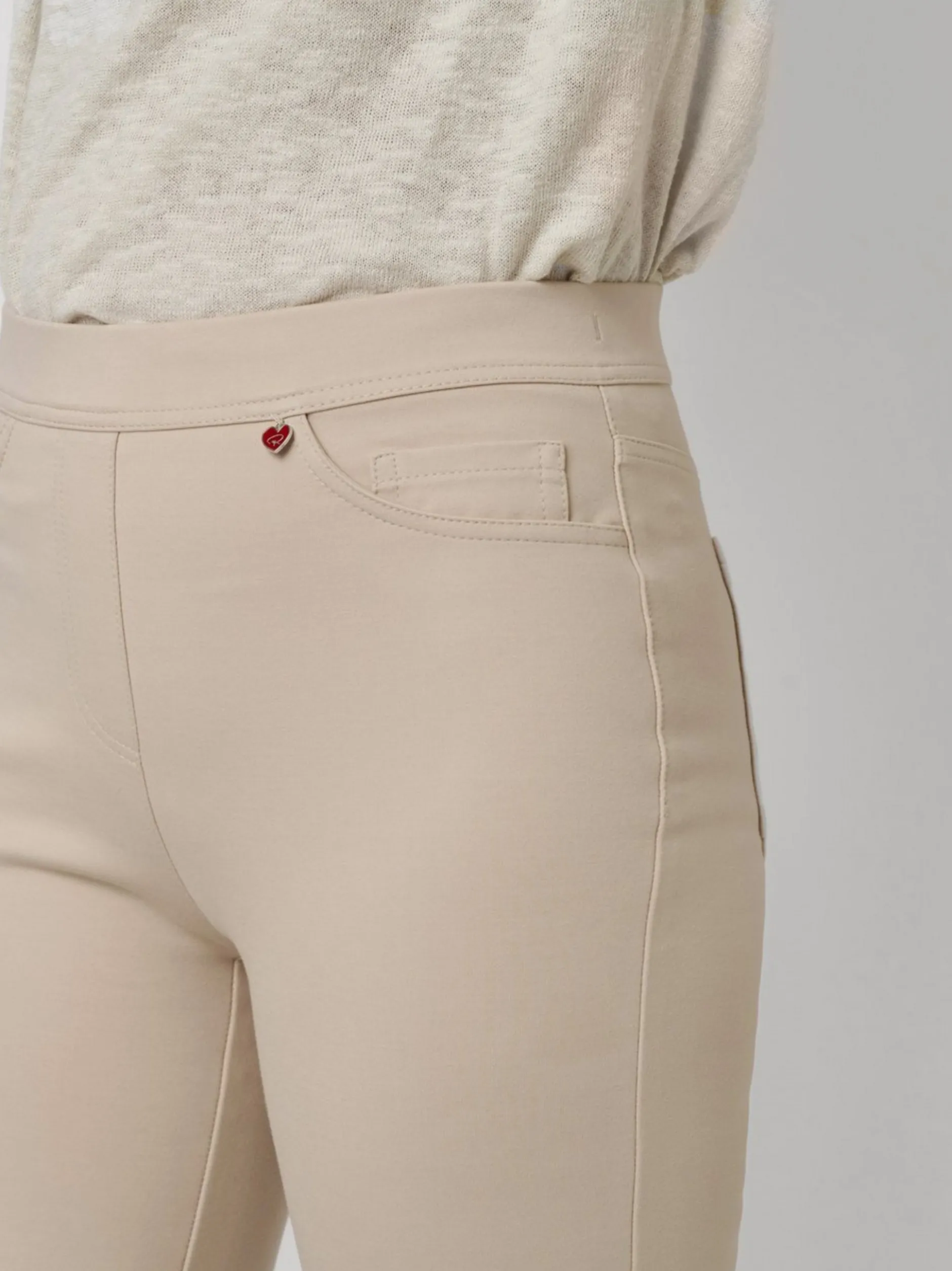 Relaxed Damen Hose - Alice Slim in beige - Länge: lang