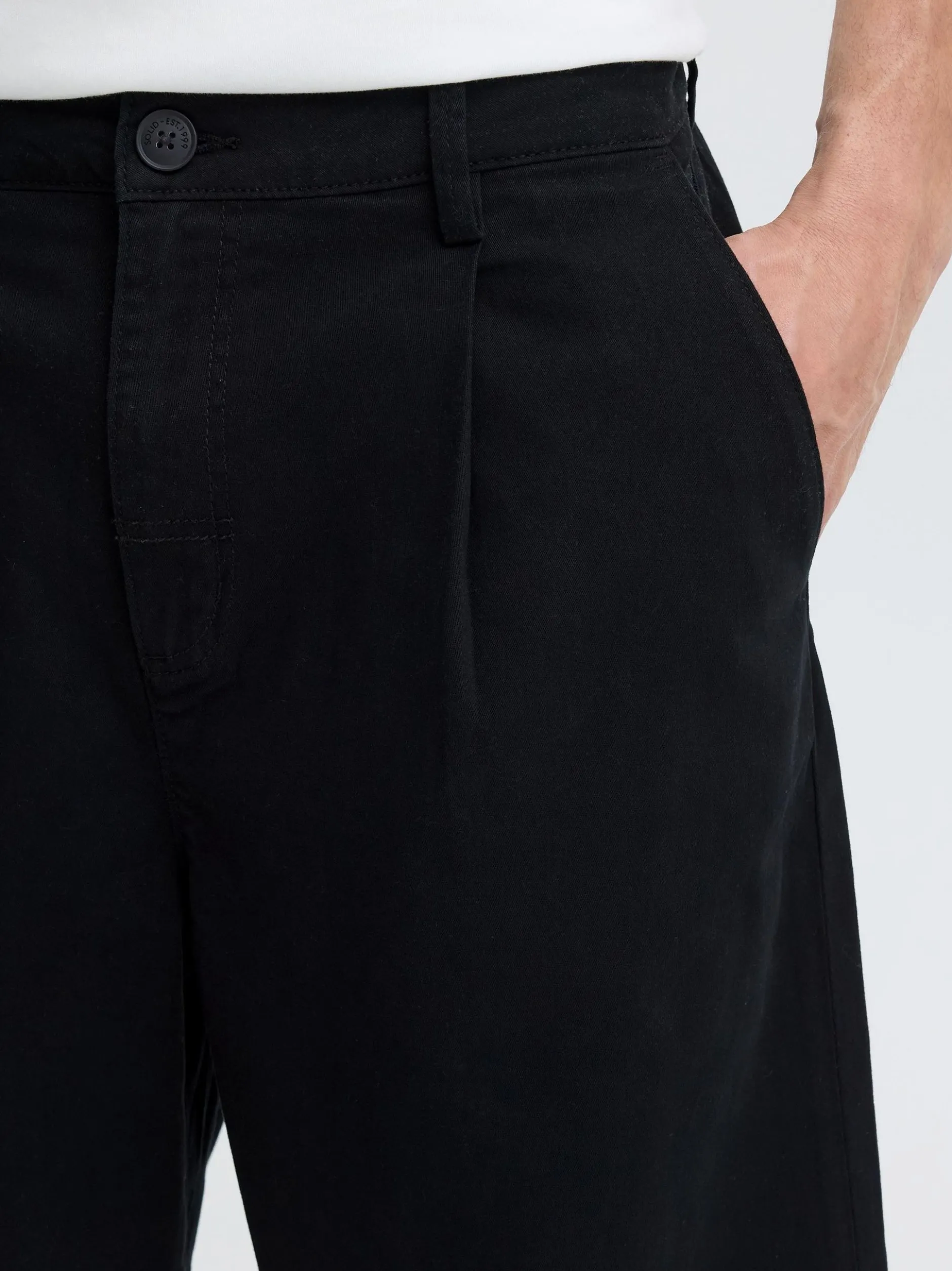 Solid Herren Chinohose - SDMohan Relaxed Fit in schwarz