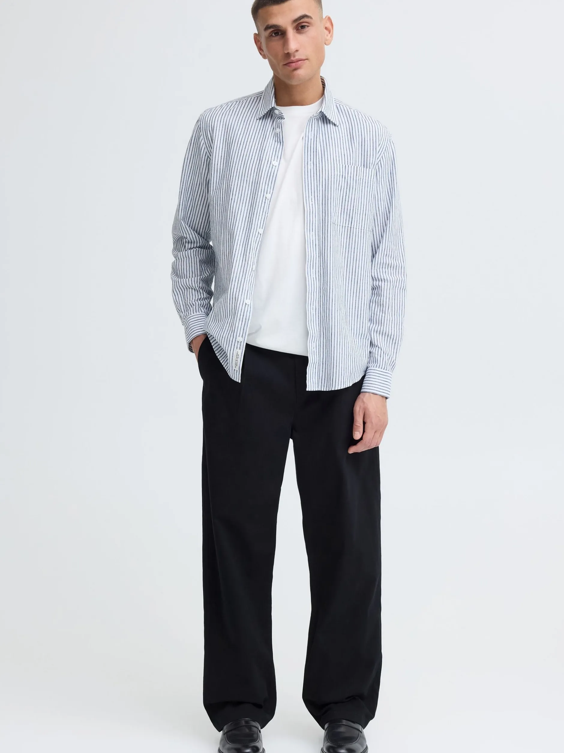 Solid Herren Chinohose - SDMohan Relaxed Fit in schwarz