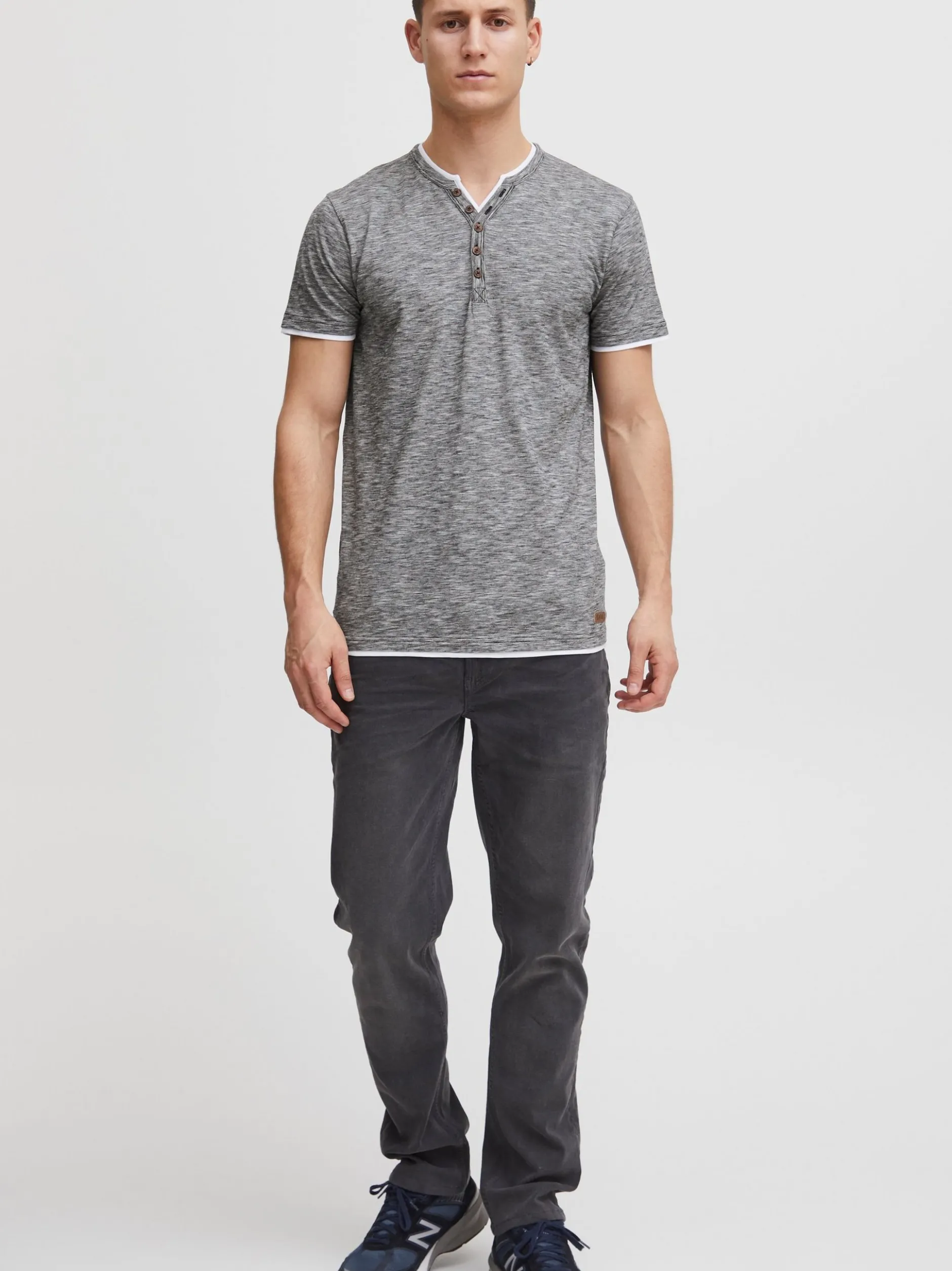Solid Herren Rundhalsshirt - SDDigos in schwarz