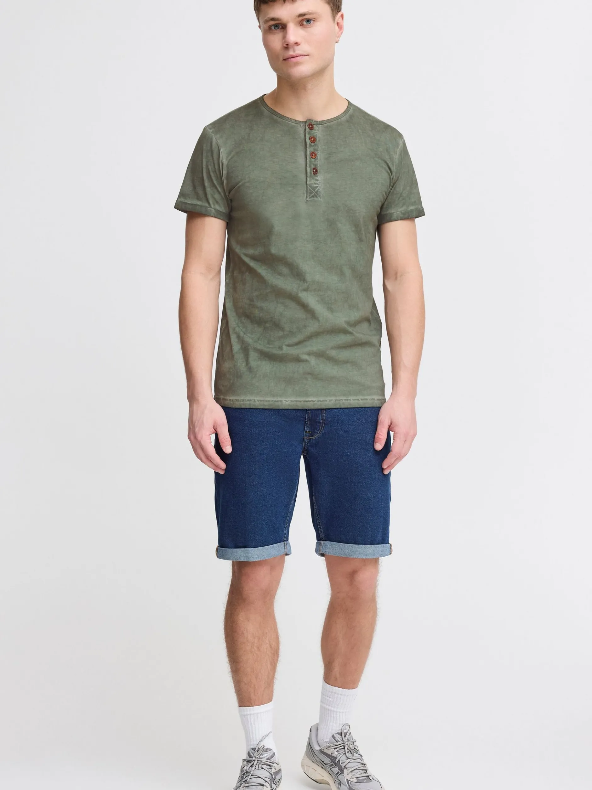 Solid Herren Rundhalsshirt - SDTihn in grün