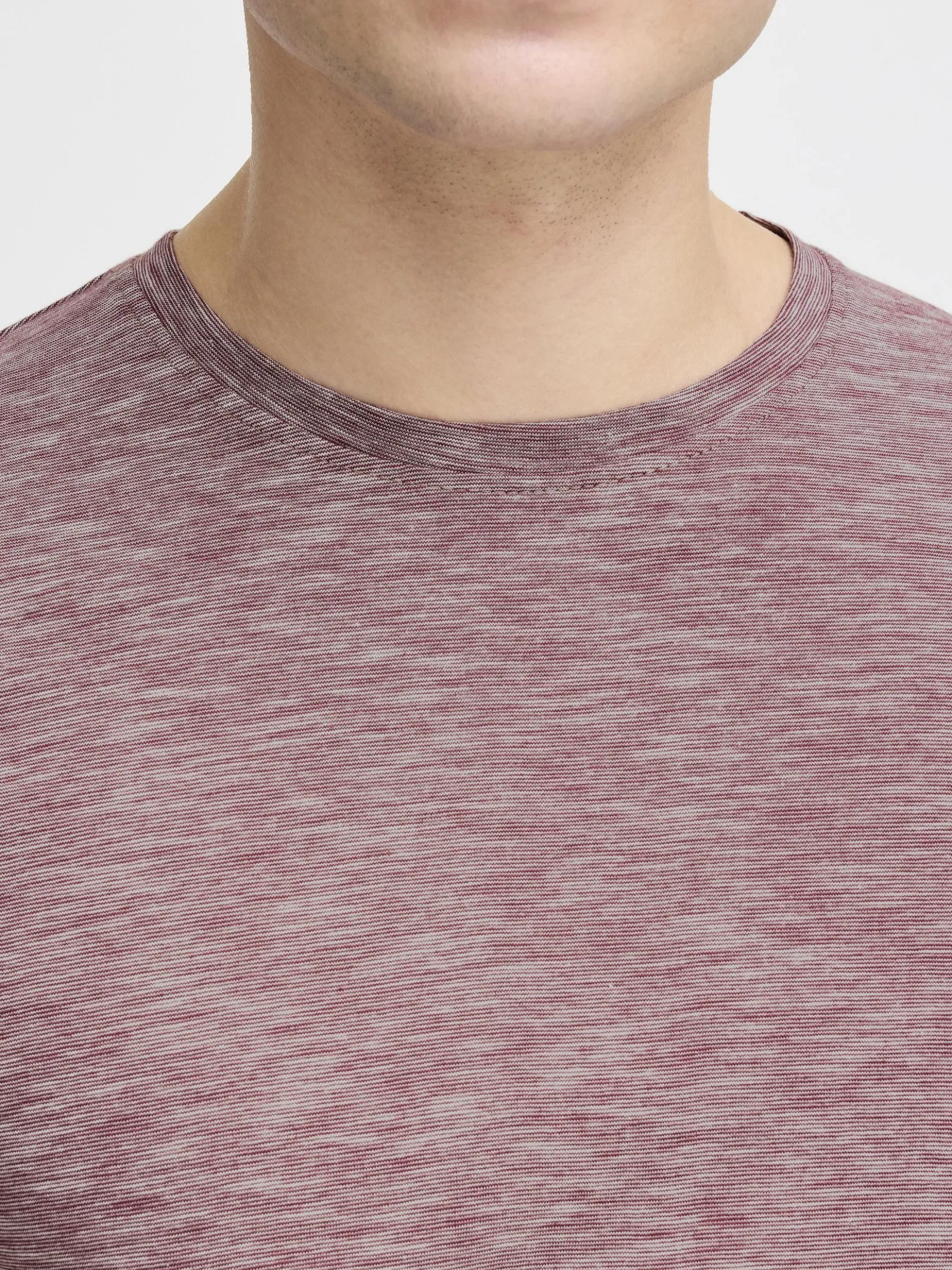 Solid Herren Rundhalsshirt - SDFigos in rot