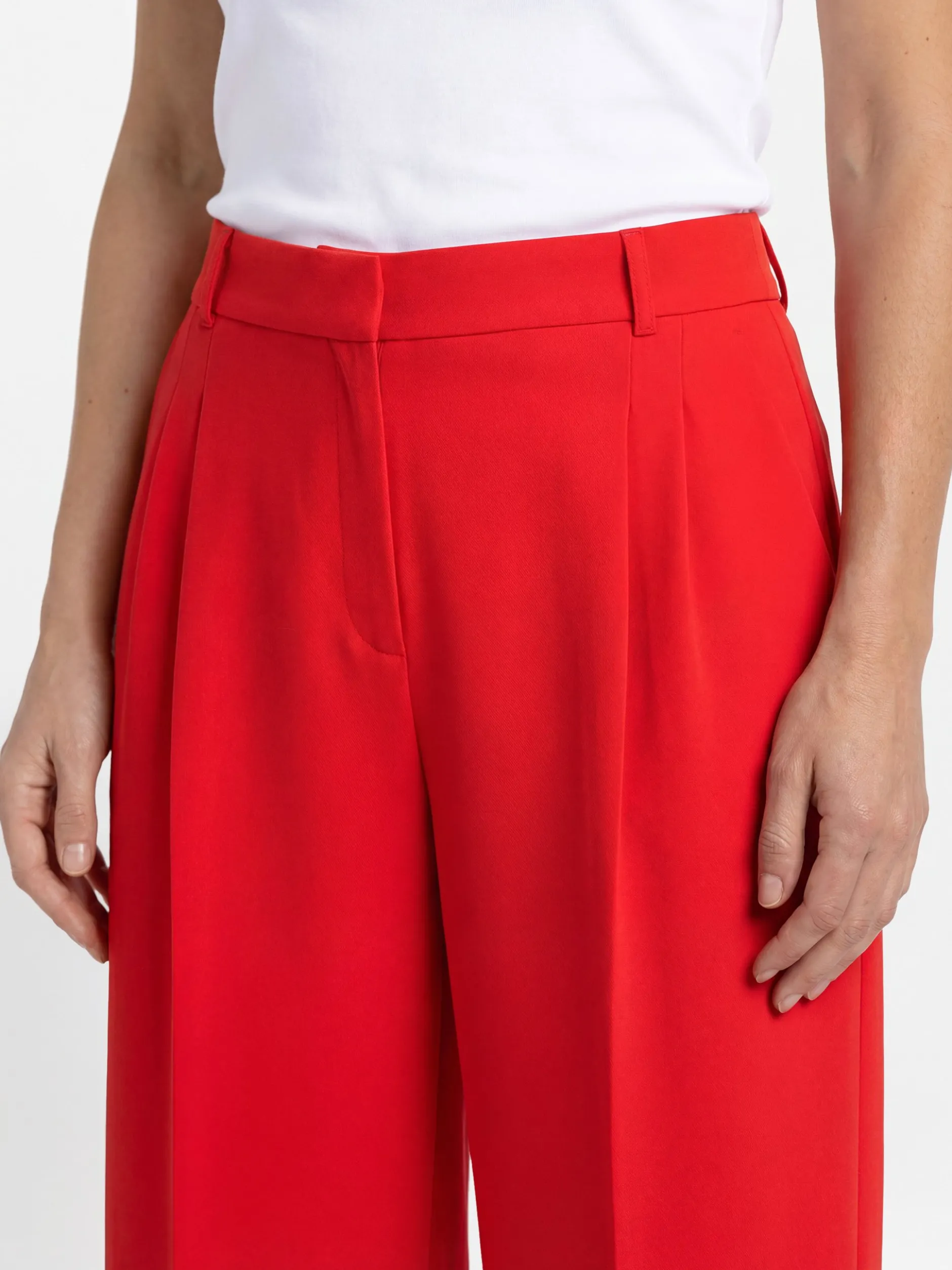 s.Oliver BLACK LABEL Damen Bundfaltenhose in rot