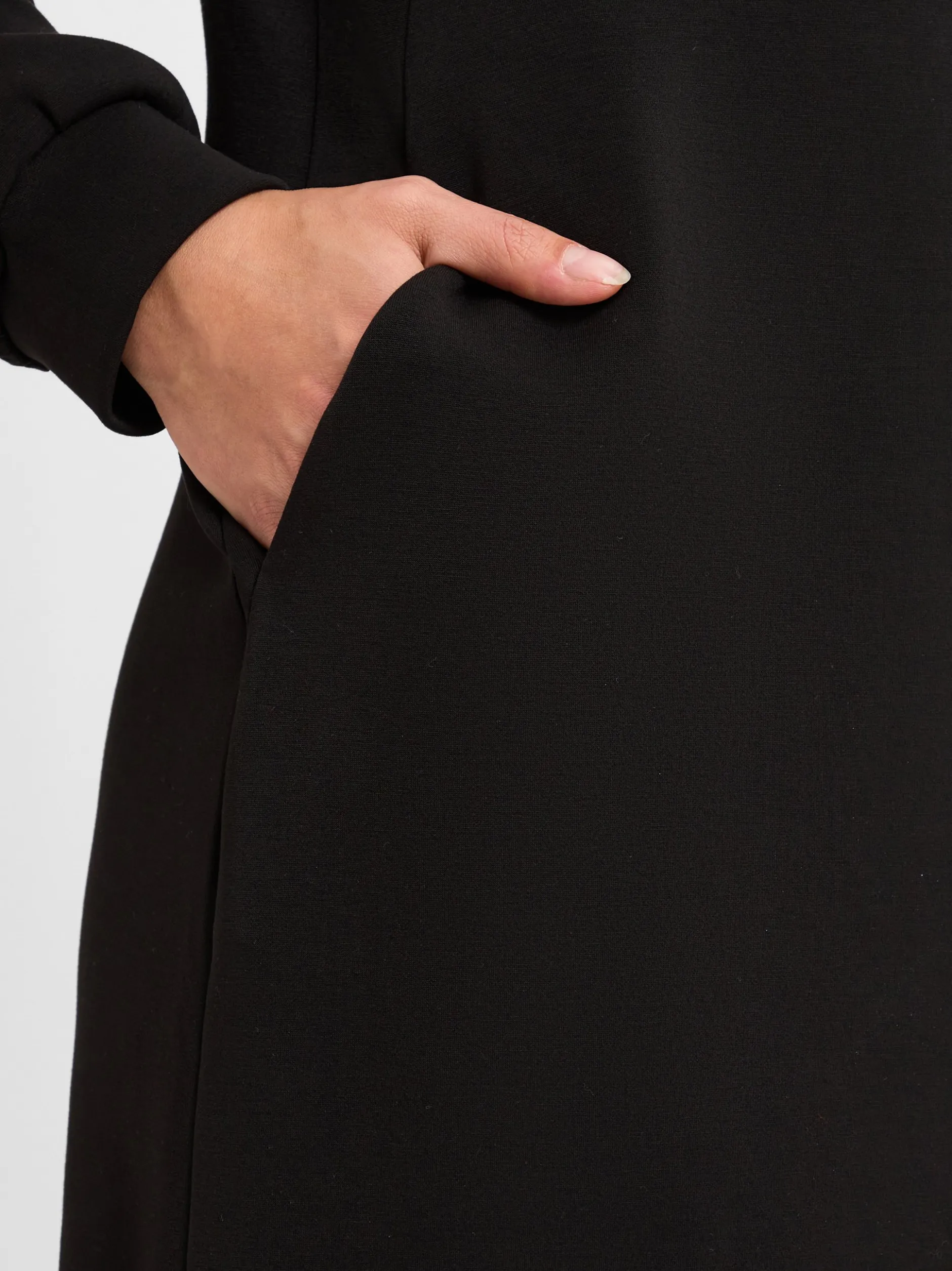 s.Oliver BLACK LABEL Damen Kleid in schwarz