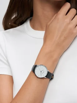 s.Oliver Damen Armbanduhr - Modern Basics in schwarz
