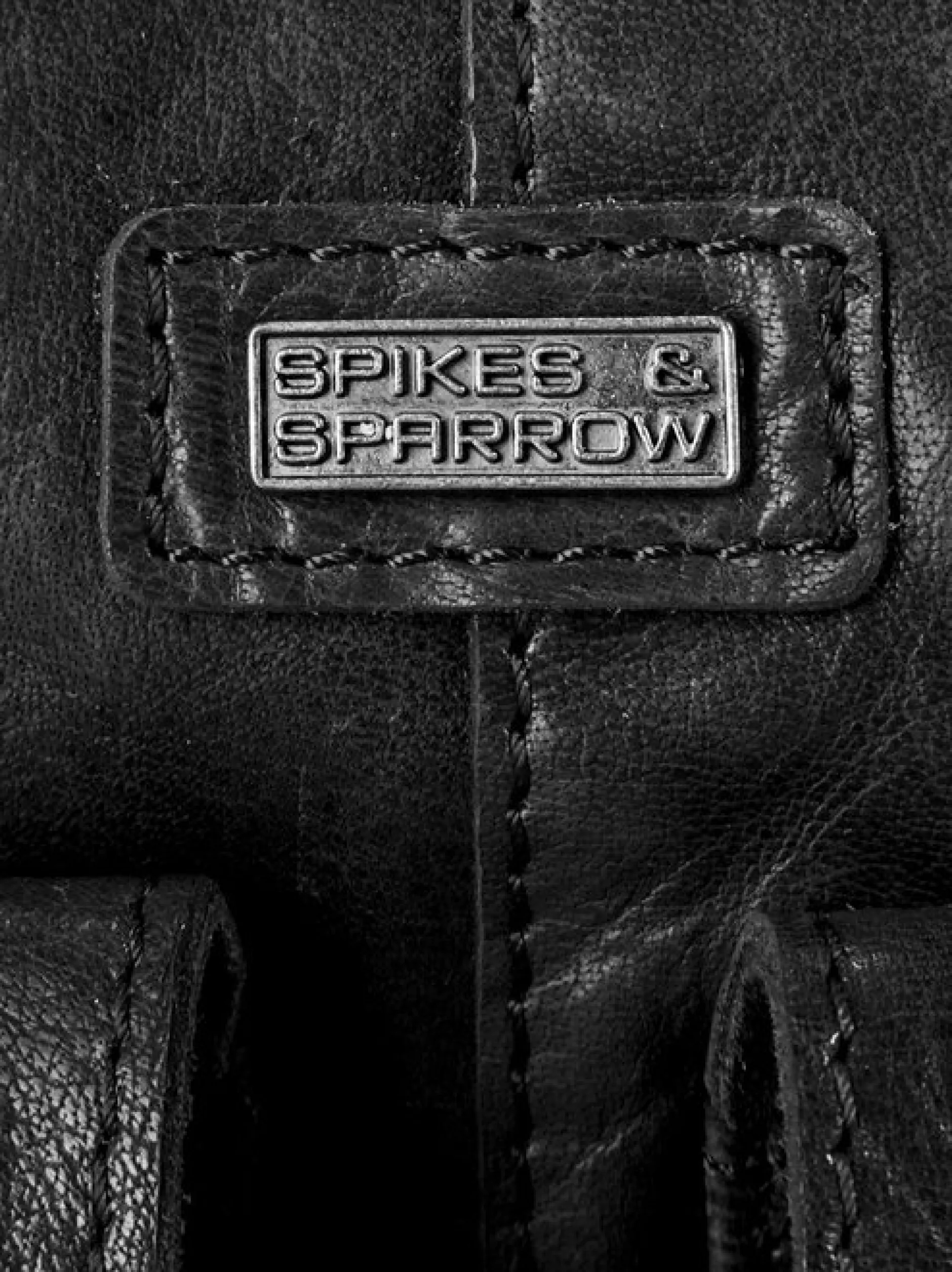 Spikes & Sparrow Damen Umhängetasche in schwarz