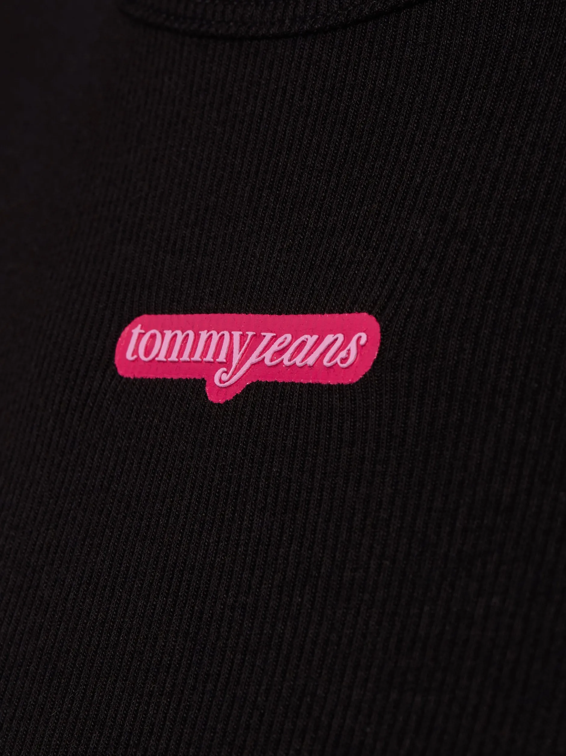 Tommy Jeans Damen T-Shirt in schwarz - Ärmel: extra kurz