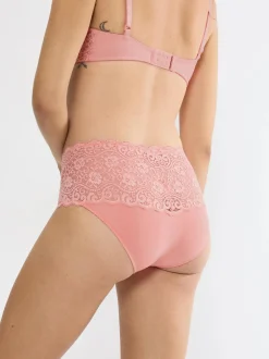 Triumph Damen Slip in aprikot