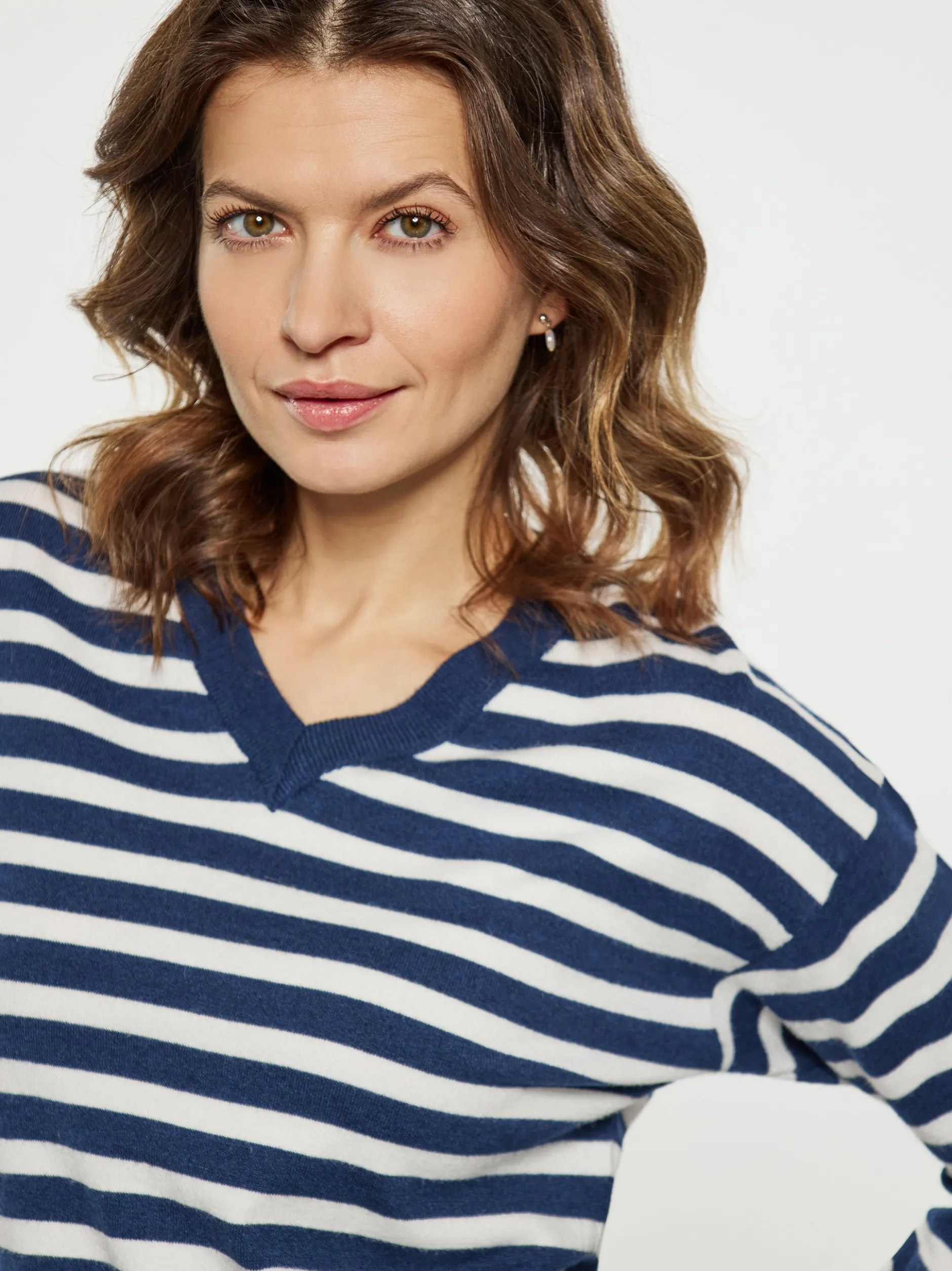 Usha Damen Pullover in marine - Ausschnitt: V-Ausschnitt