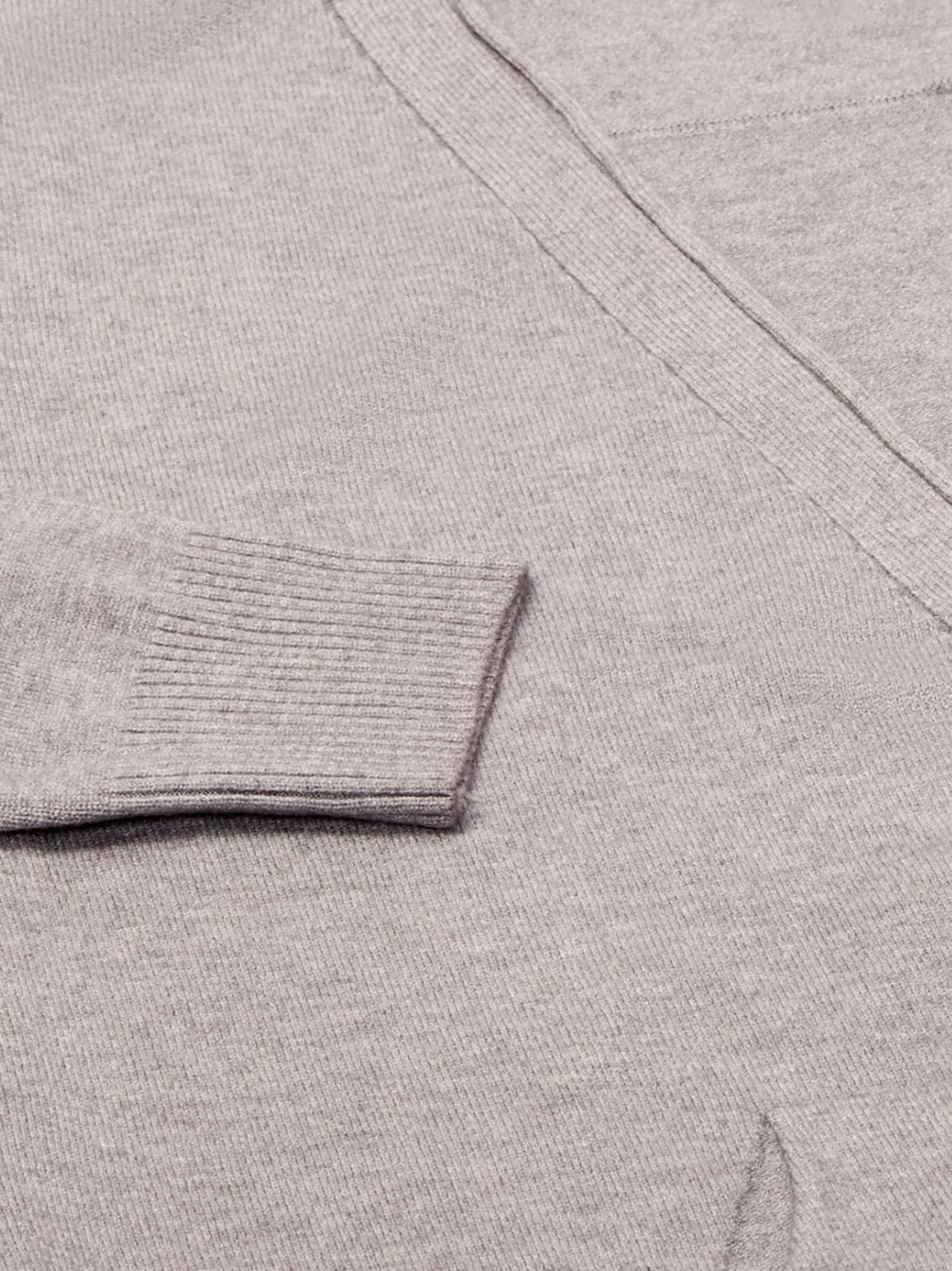 Usha Damen Strickjacke in grau - Ausschnitt: Rundhals