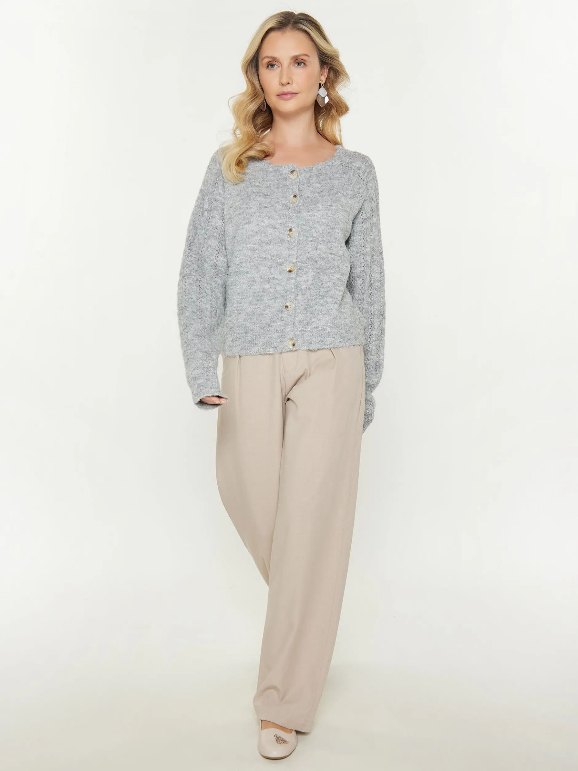 Usha Damen Strickjacke in grau - Ausschnitt: Rundhals