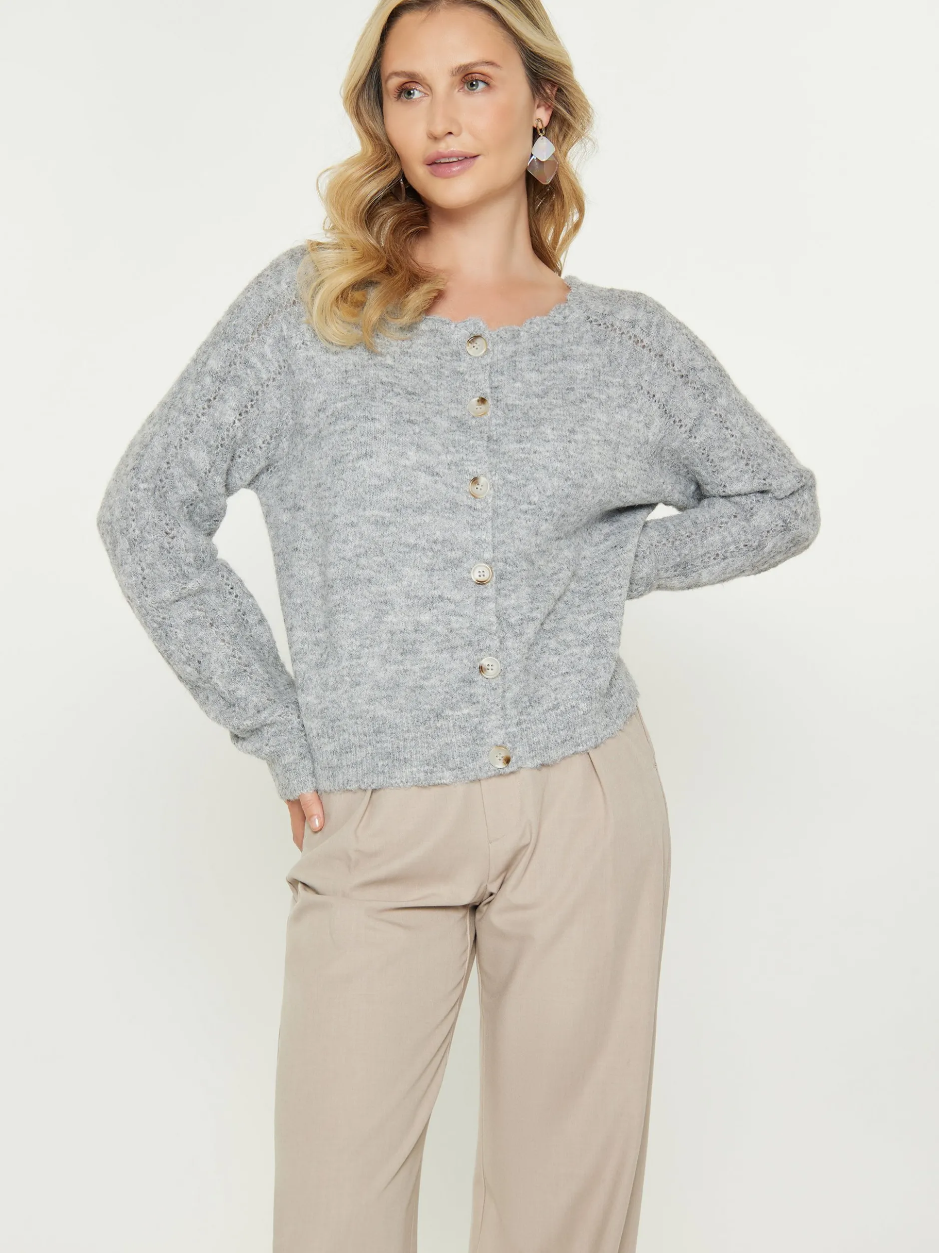Usha Damen Strickjacke in grau - Ausschnitt: Rundhals