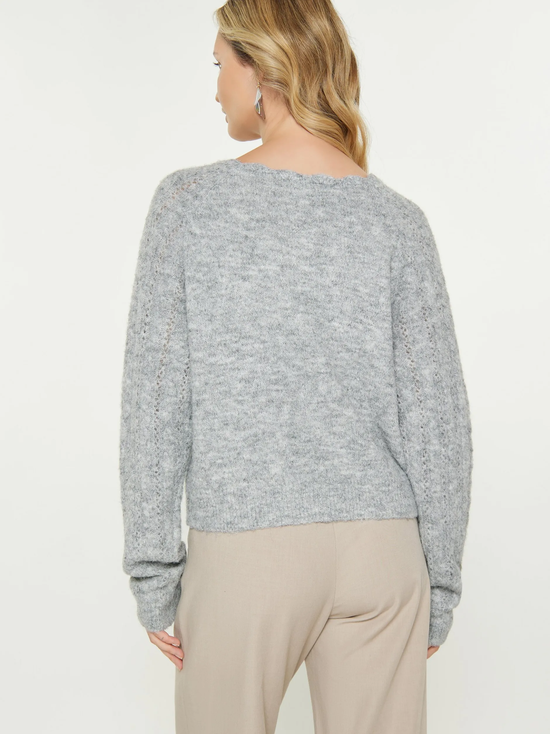 Usha Damen Strickjacke in grau - Ausschnitt: Rundhals