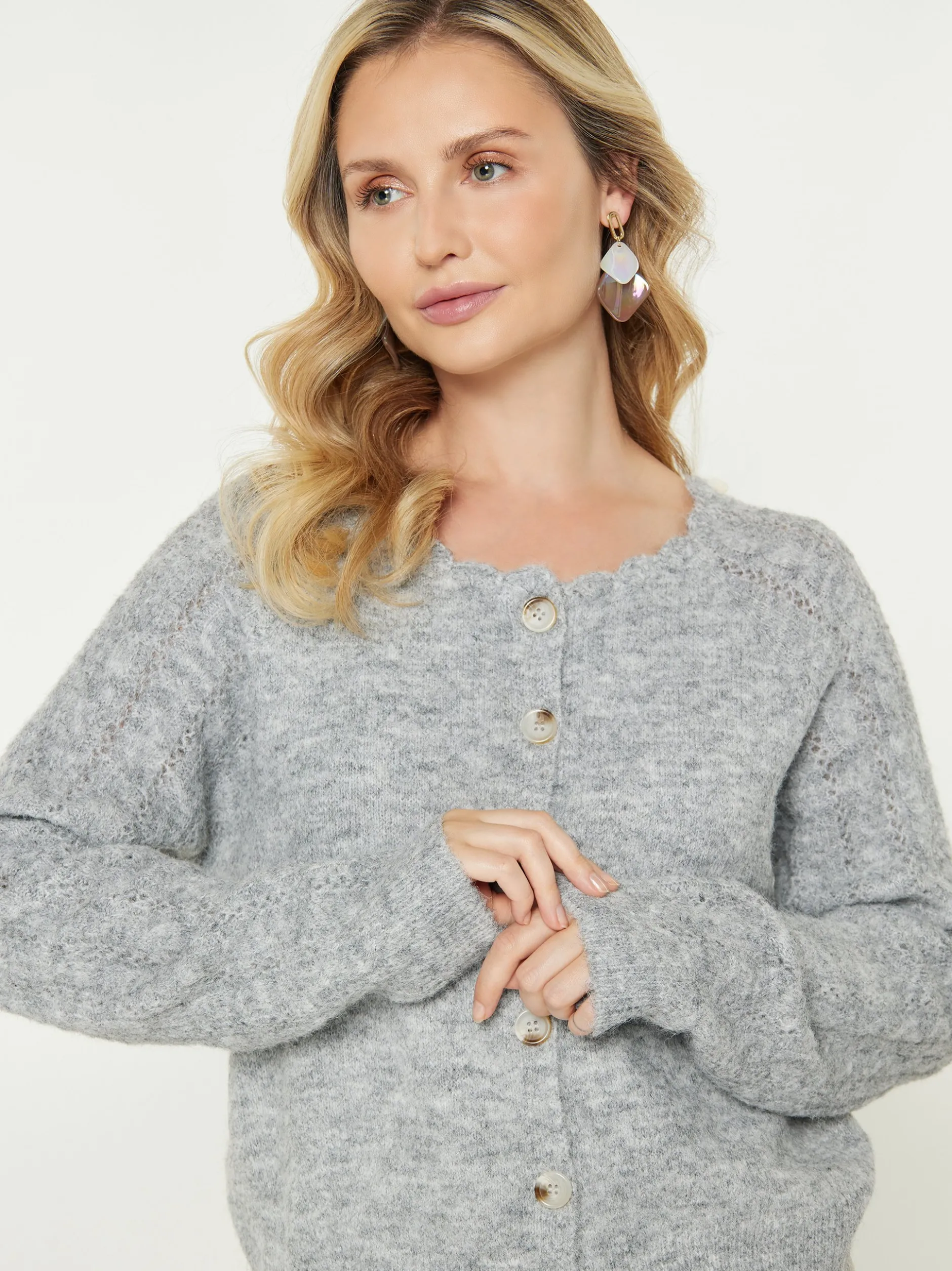 Usha Damen Strickjacke in grau - Ausschnitt: Rundhals