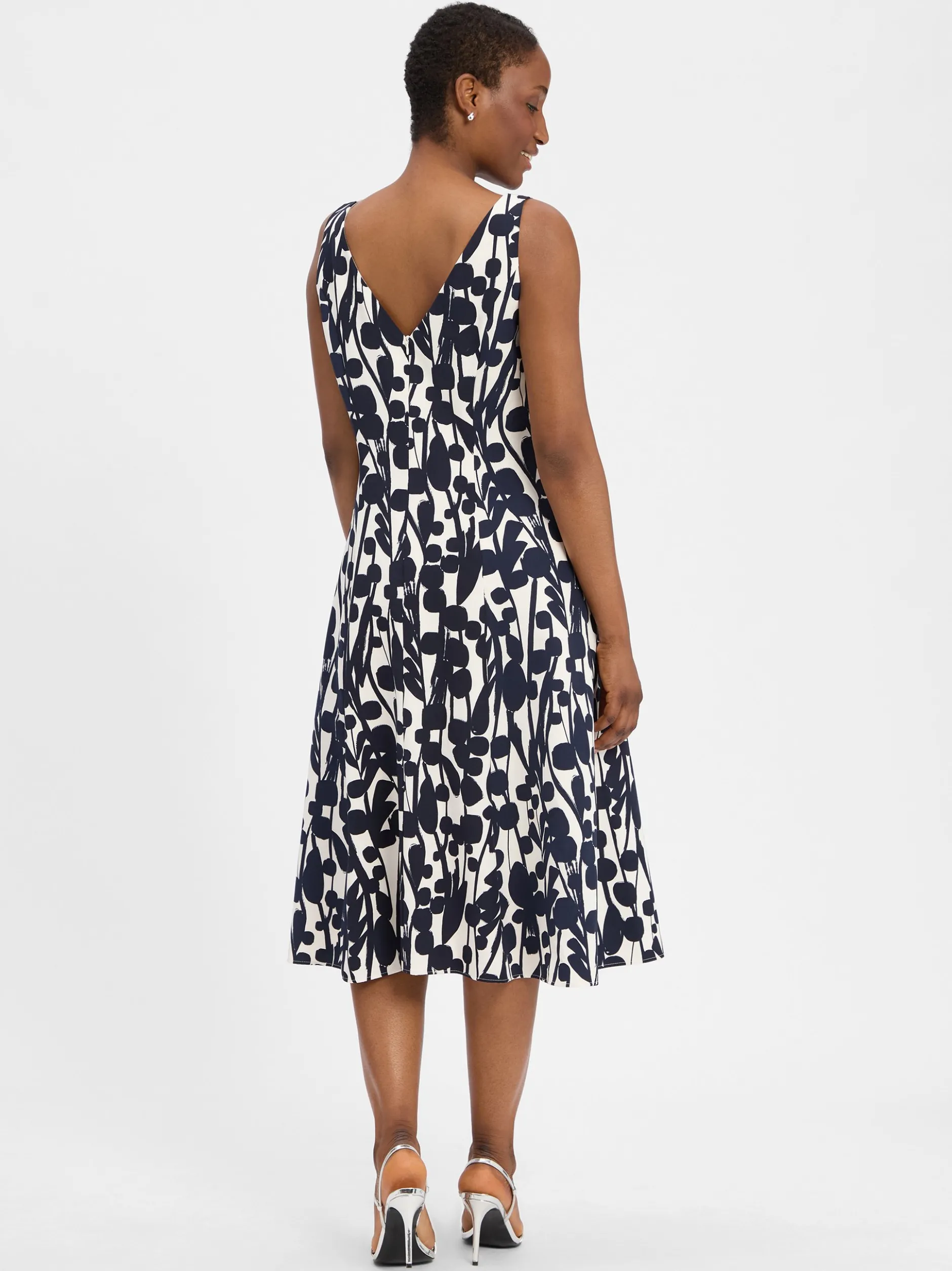 Vera Mont Damen Kleid in marine ecru - Ärmel: ohne Arm